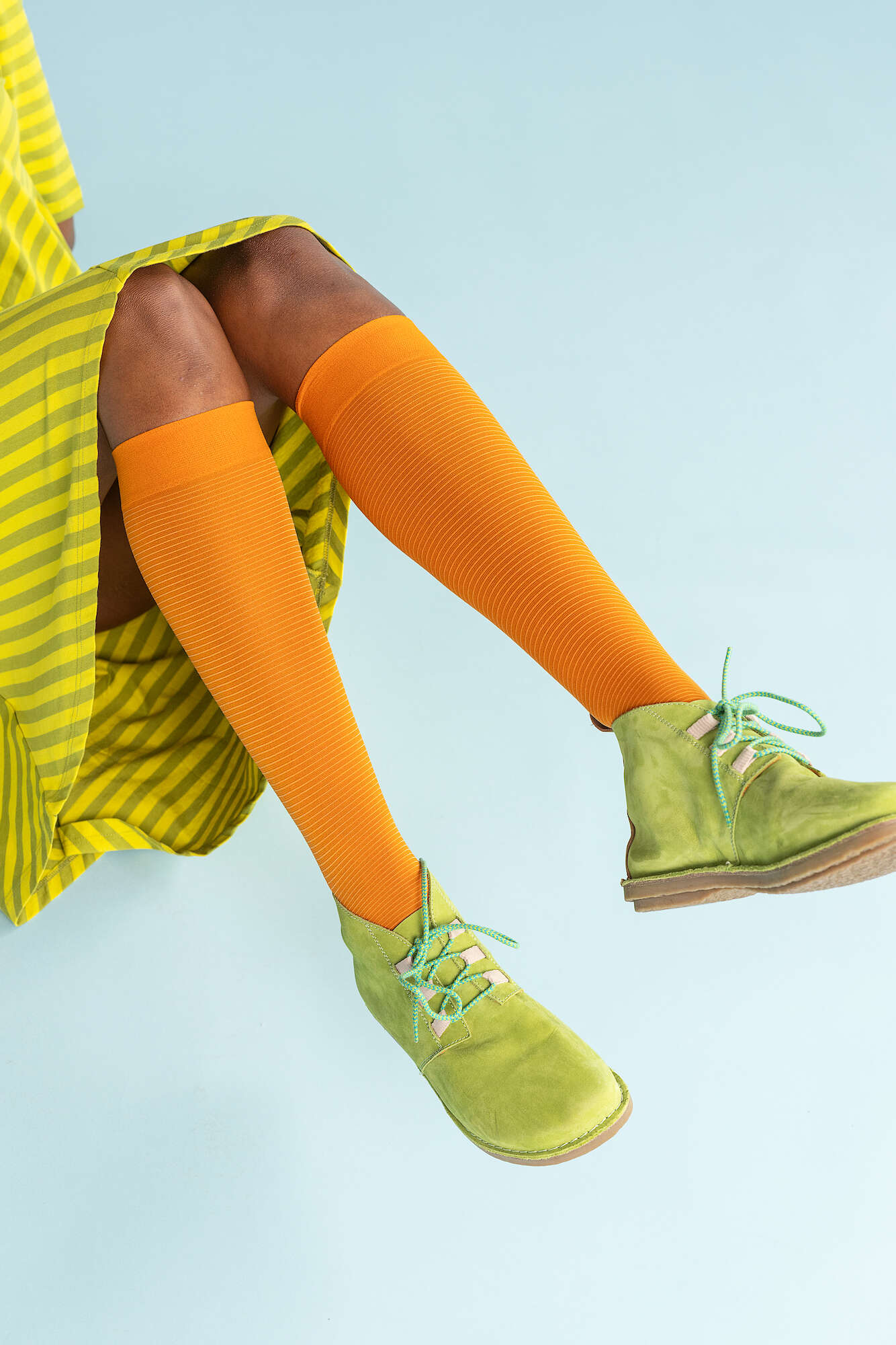 Striped knee-highs in recycled polyamide