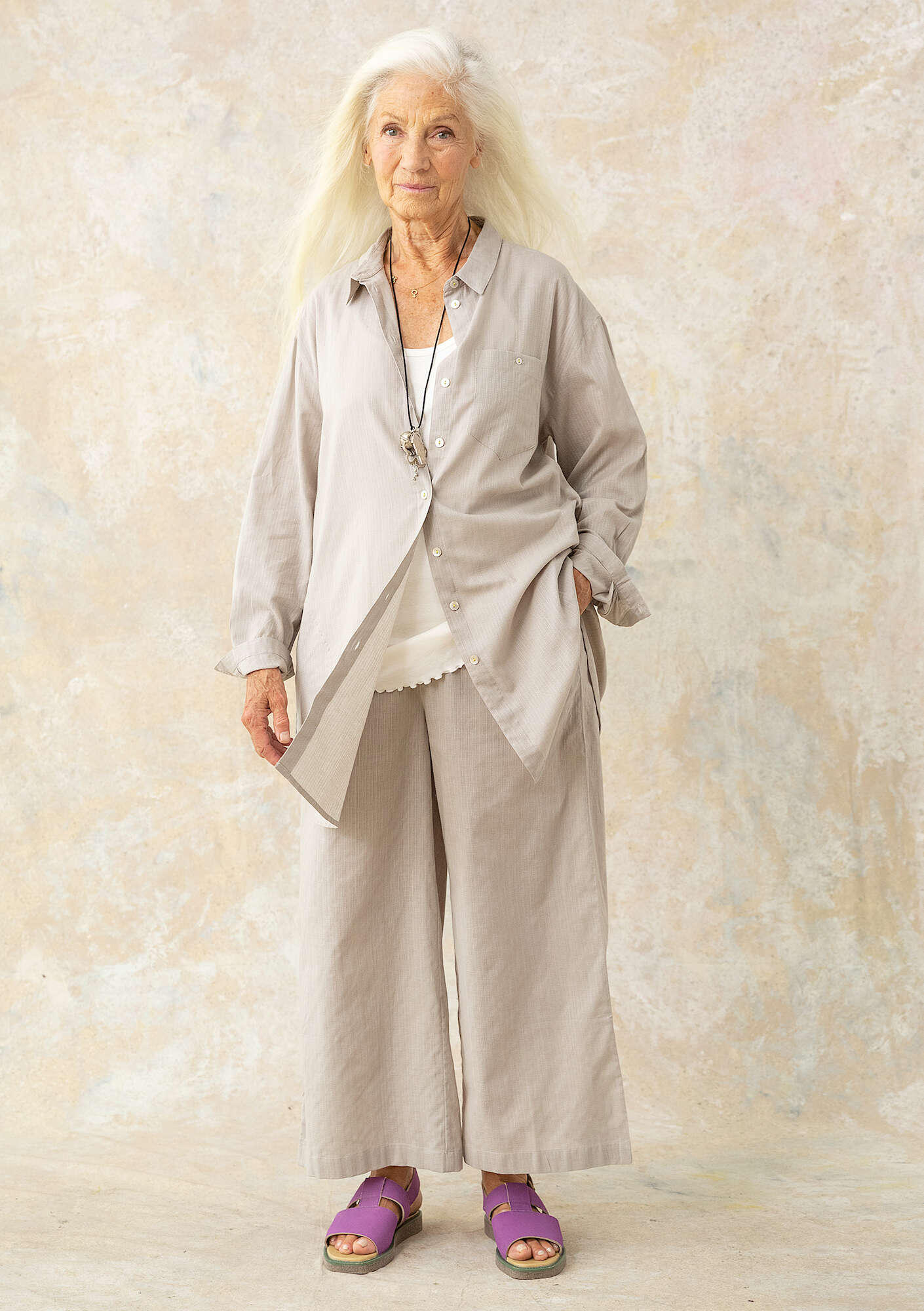 Woven organic cotton trousers