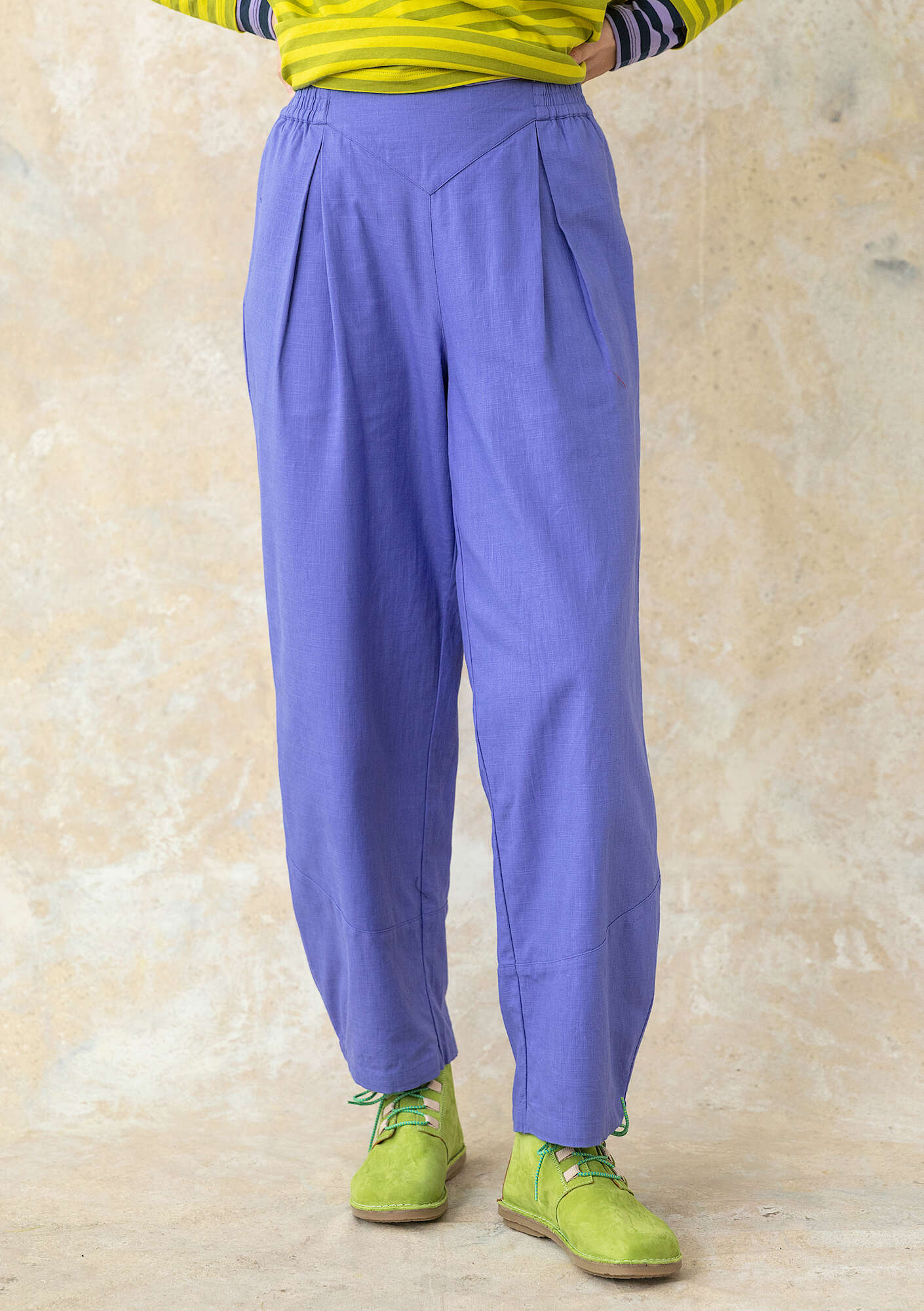 Woven organic cotton trousers