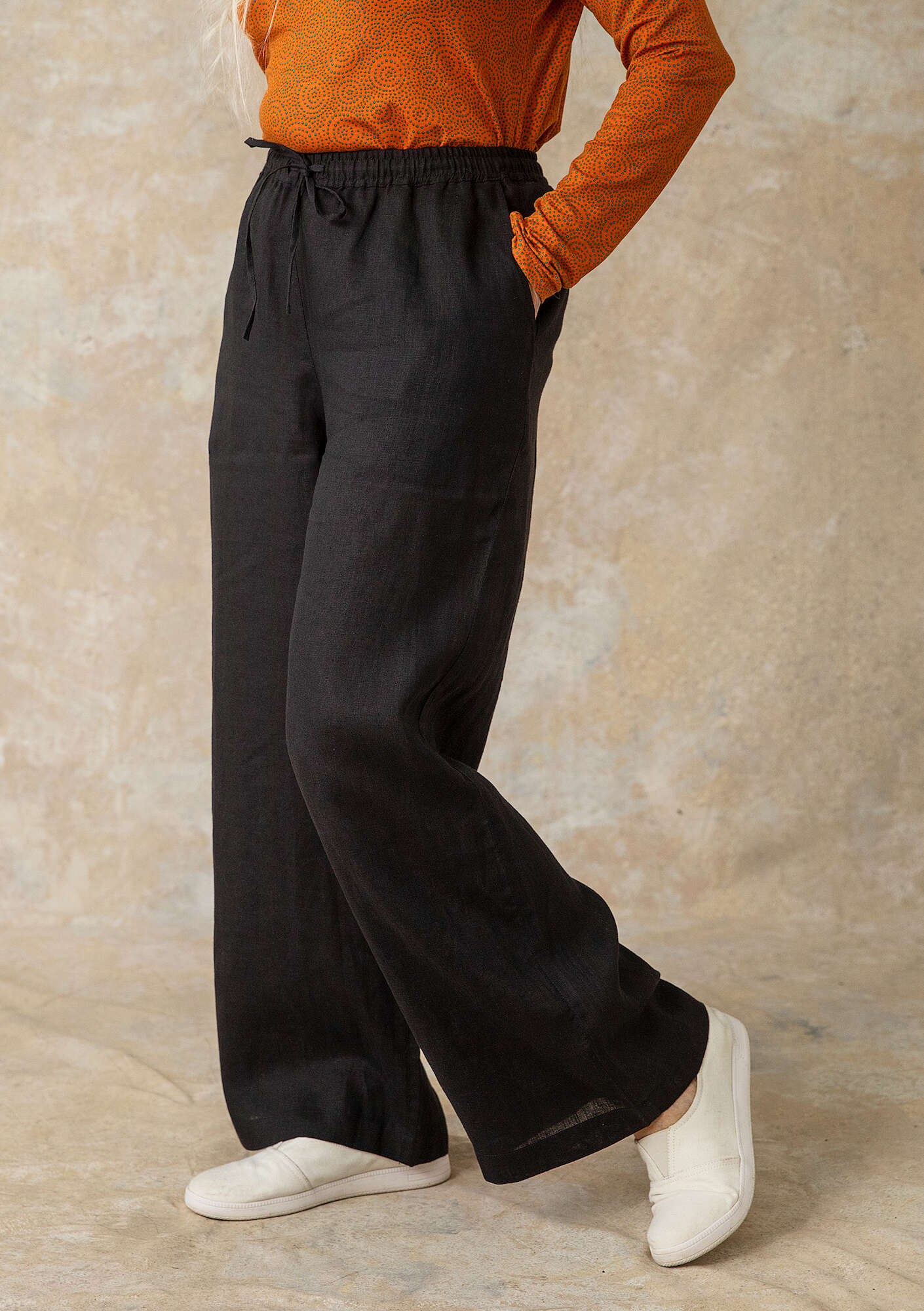 Woven linen trousers