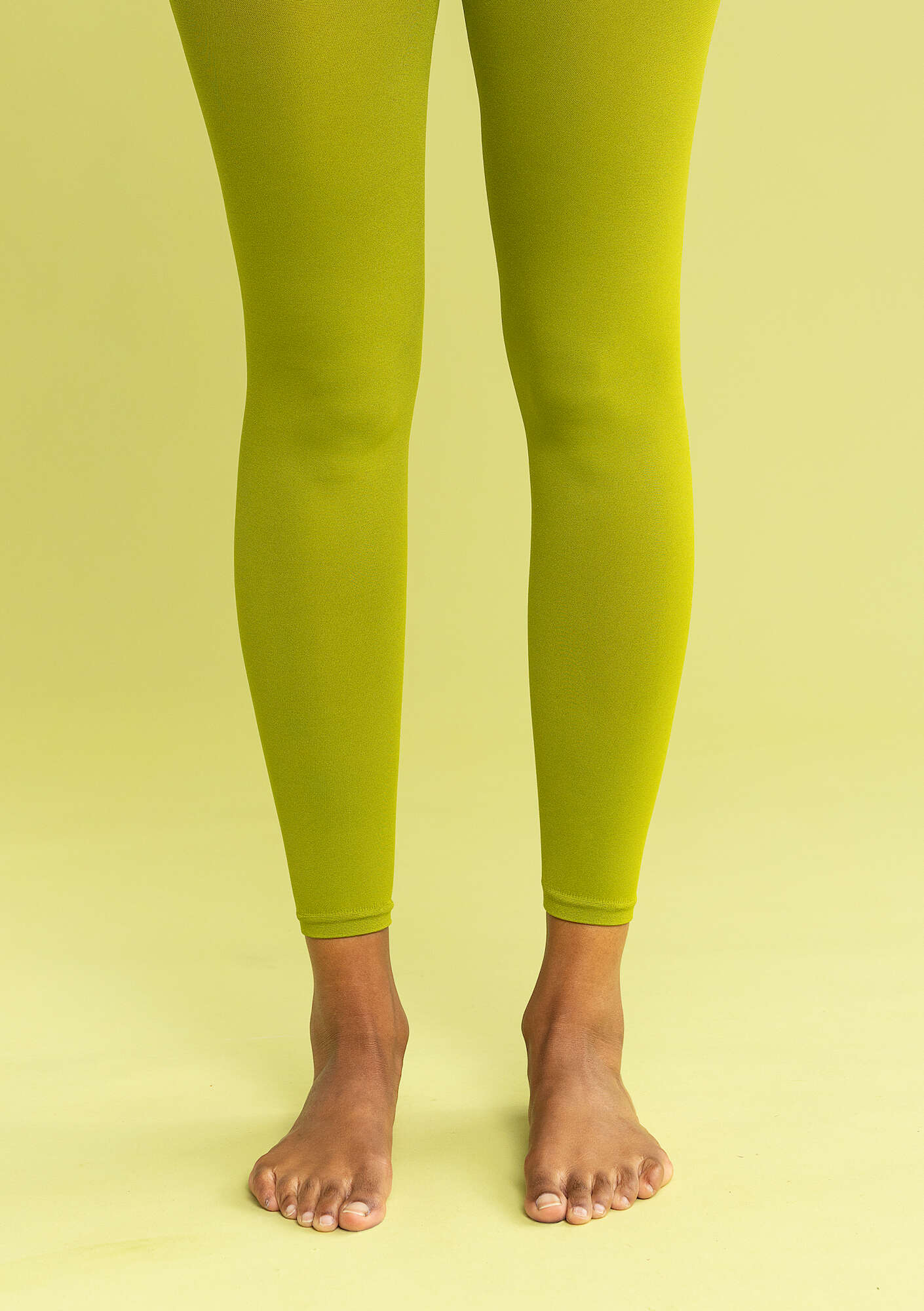 Solid-colour leggings made from recycled polyamide