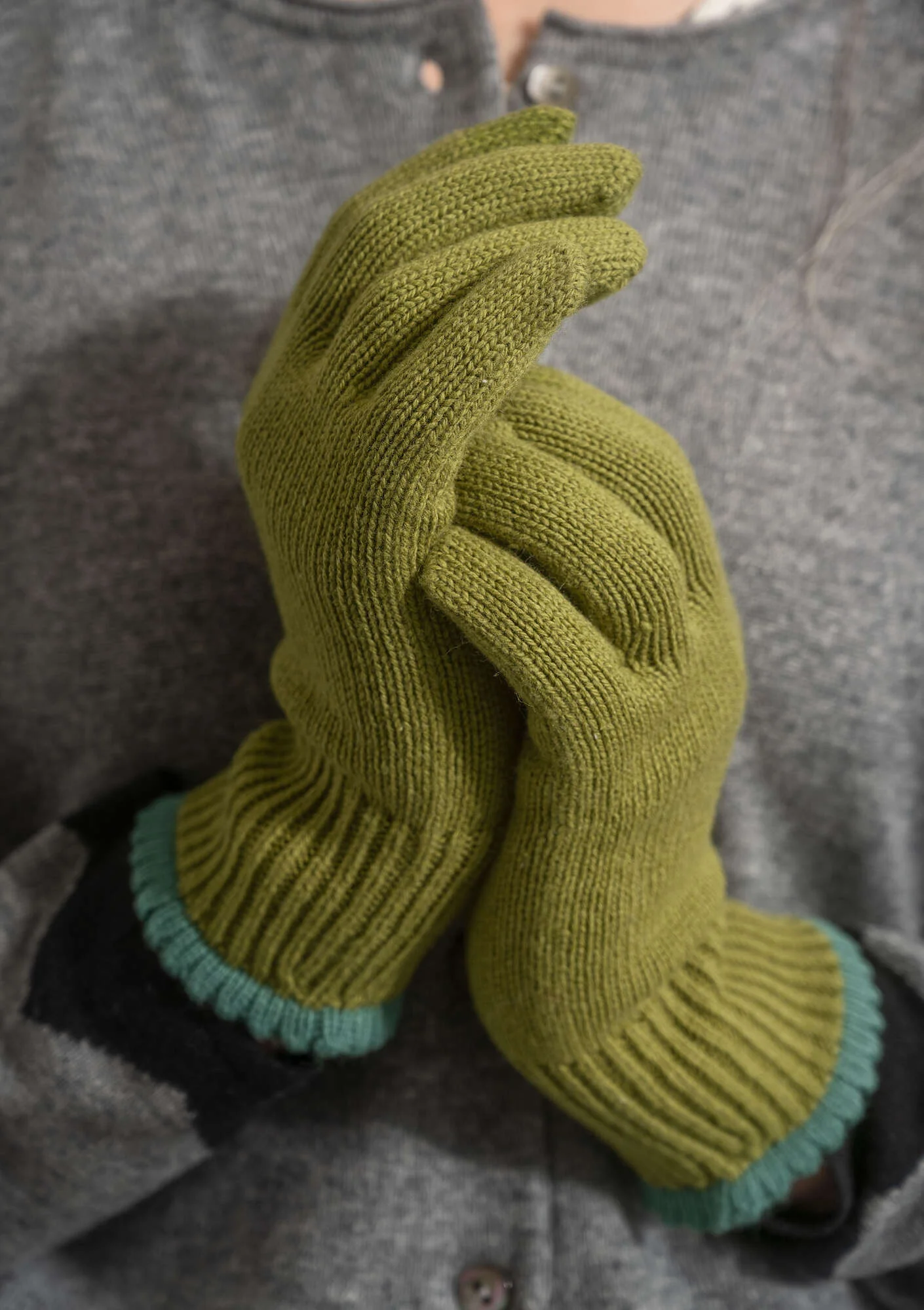 Organic cotton/wool touchscreen gloves