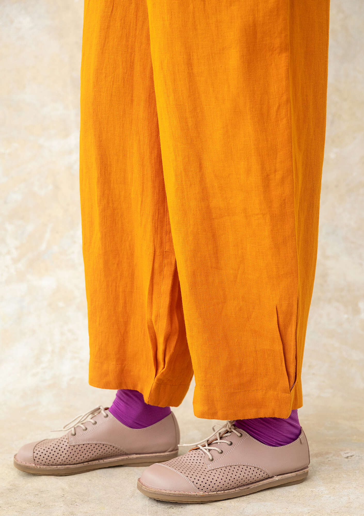 Woven linen trousers