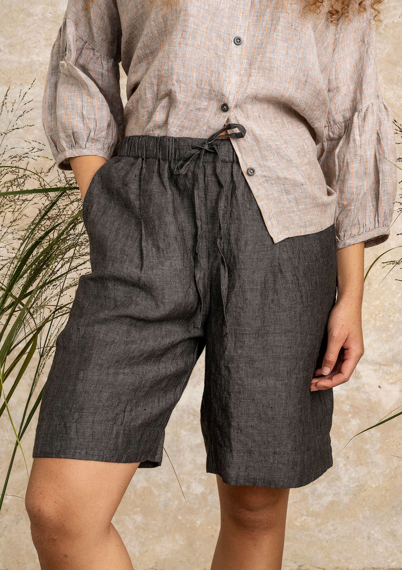 Woven linen shorts