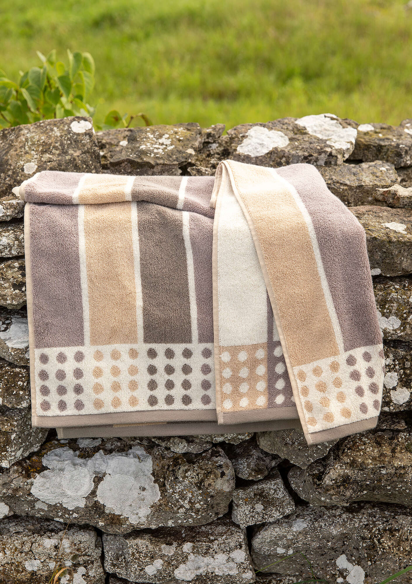 "Flow" organic cotton bath towel