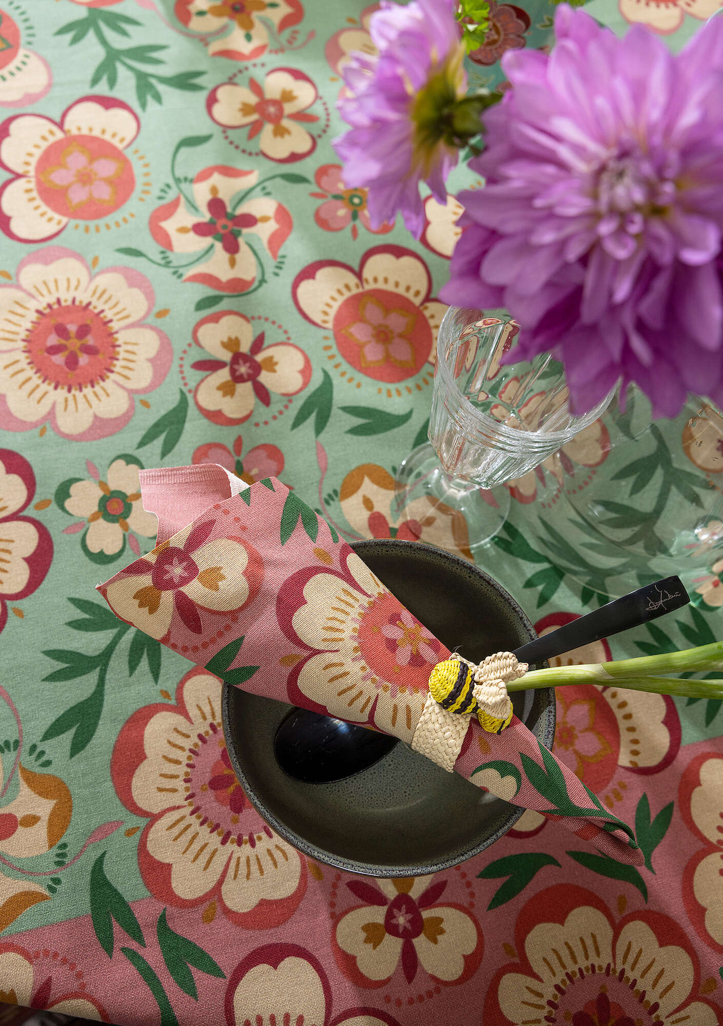 "Desert Bloom" organic cotton tablecloth