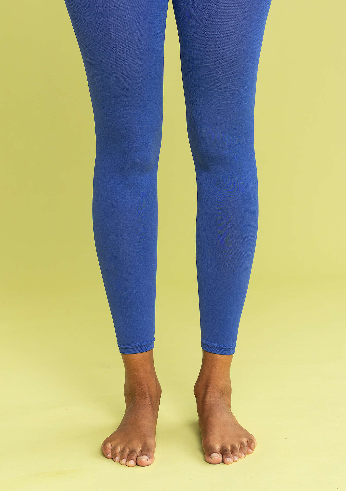 Solid-colour leggings made from recycled polyamide