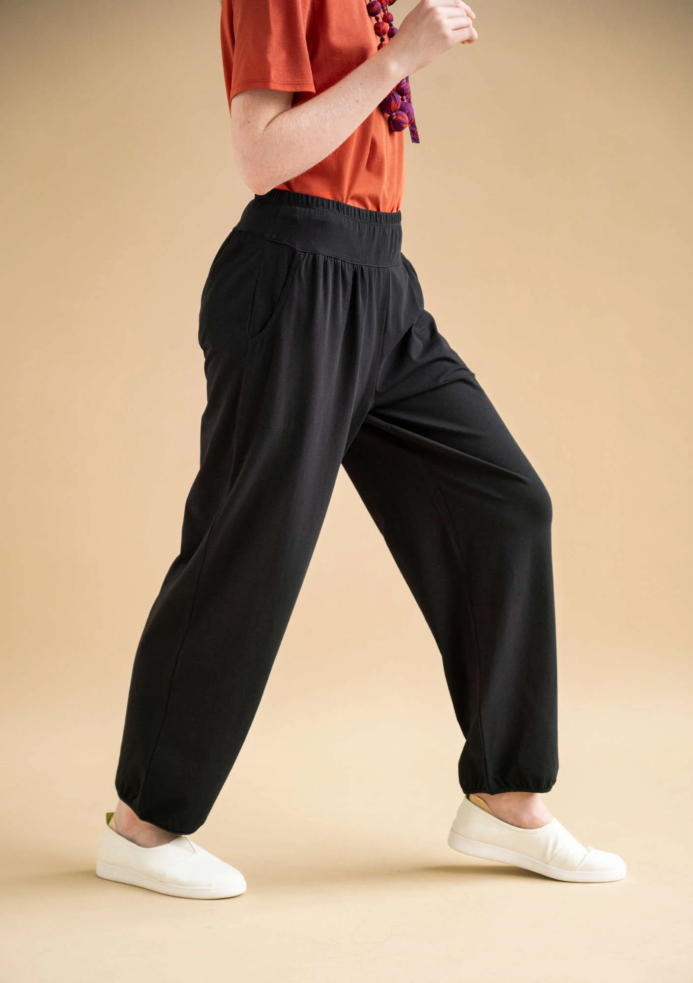 Organic cotton/elÖstane jersey trousers
