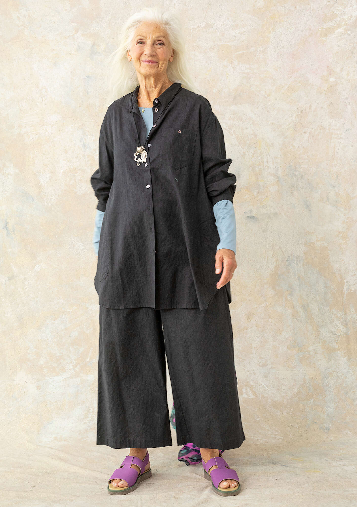 Woven organic cotton trousers