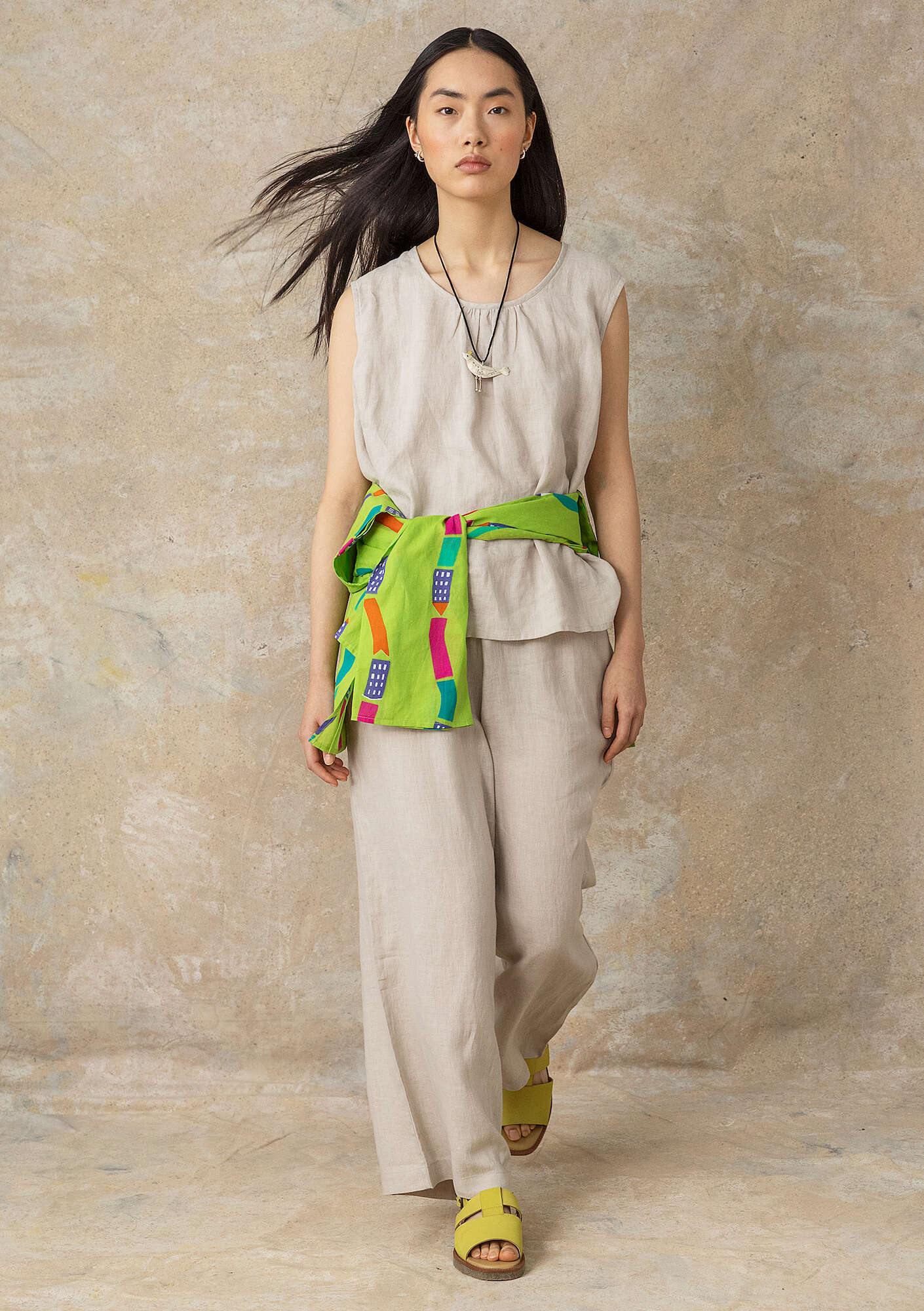 Woven linen trousers