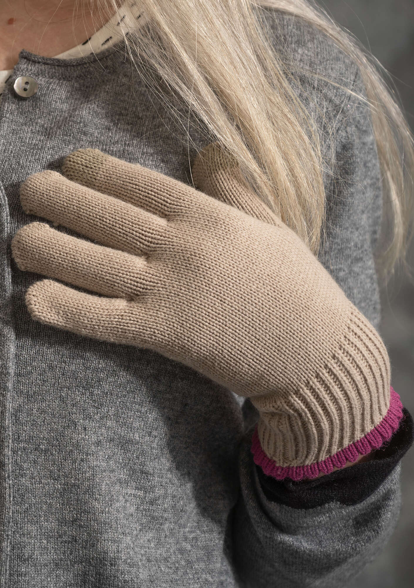 Organic cotton/wool touchscreen gloves