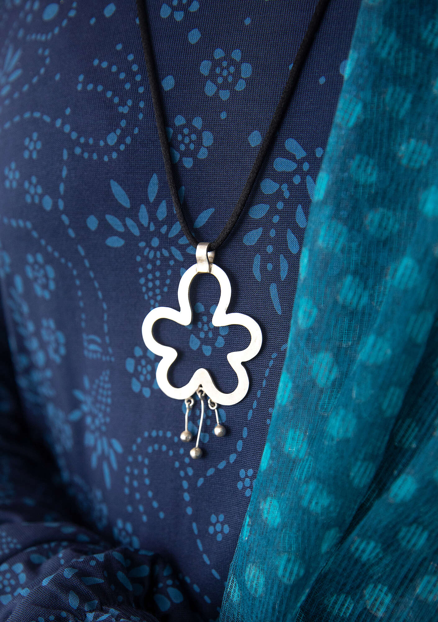 "Orchid" silver necklace