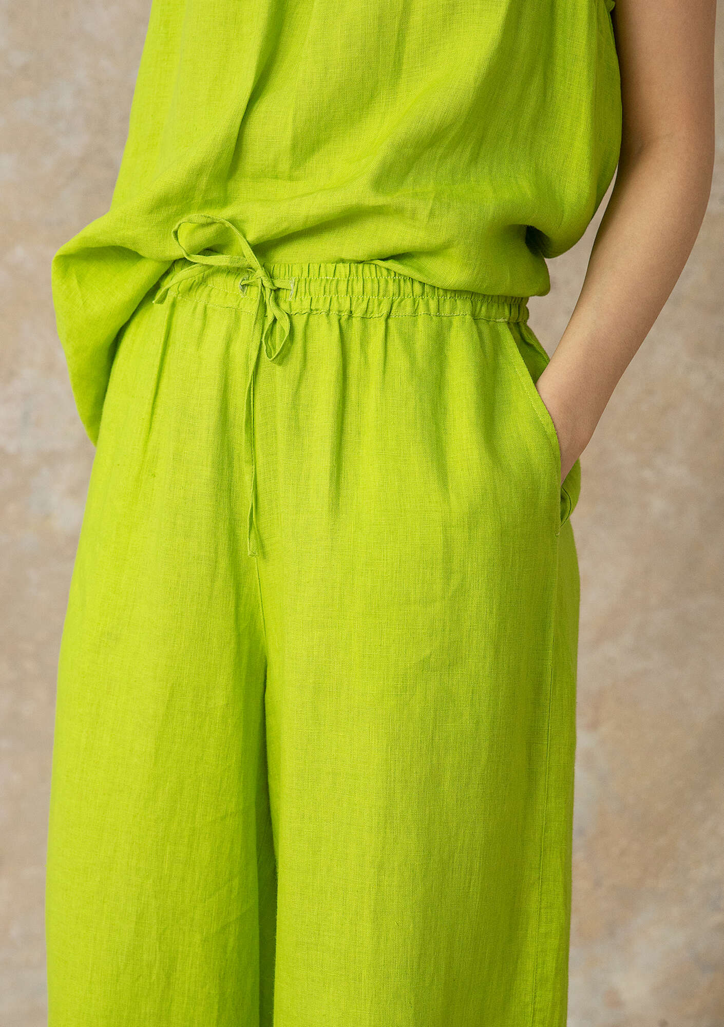 Woven linen trousers