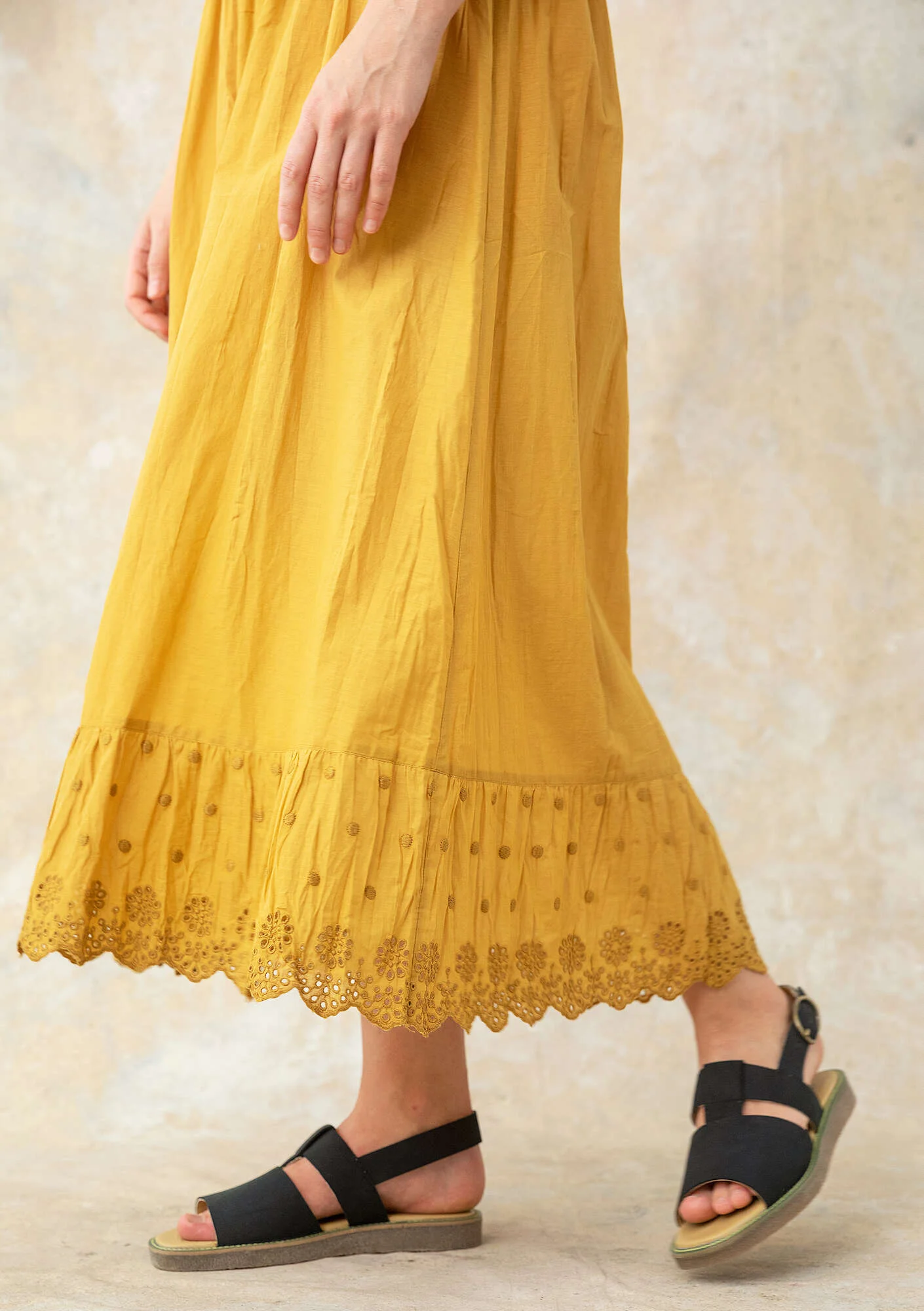 Woven organic cotton underskirt