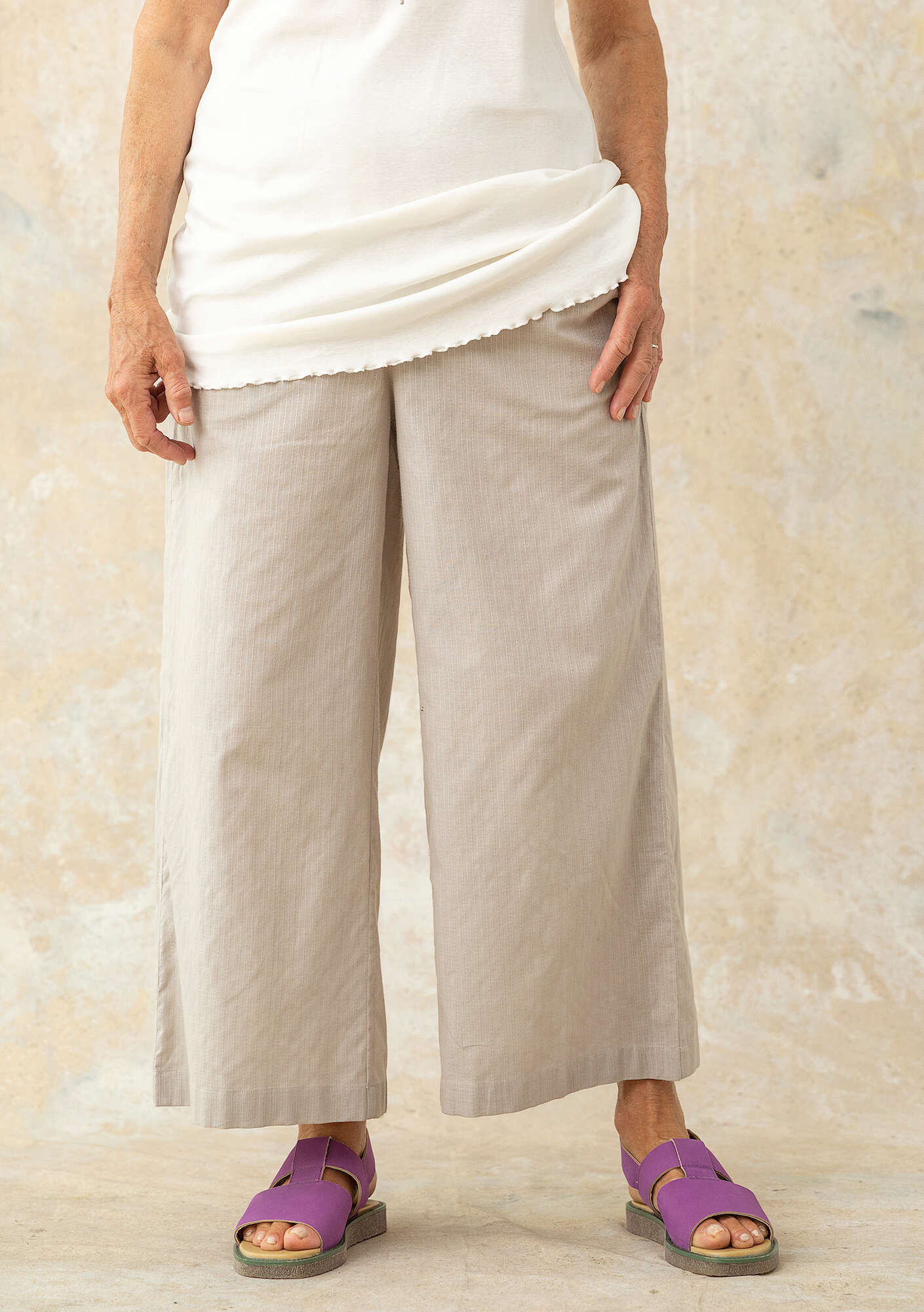 Woven organic cotton trousers