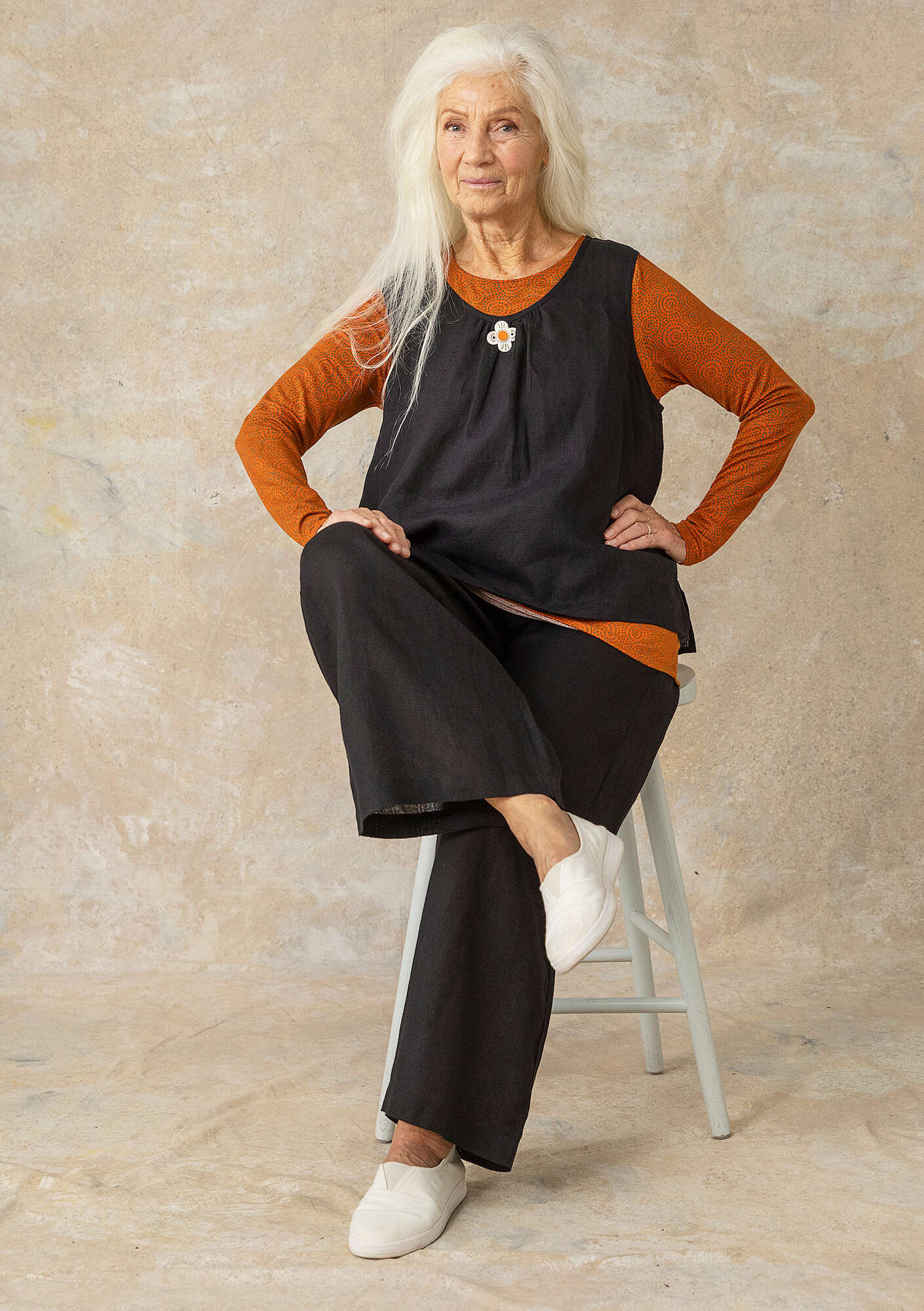 Woven linen trousers