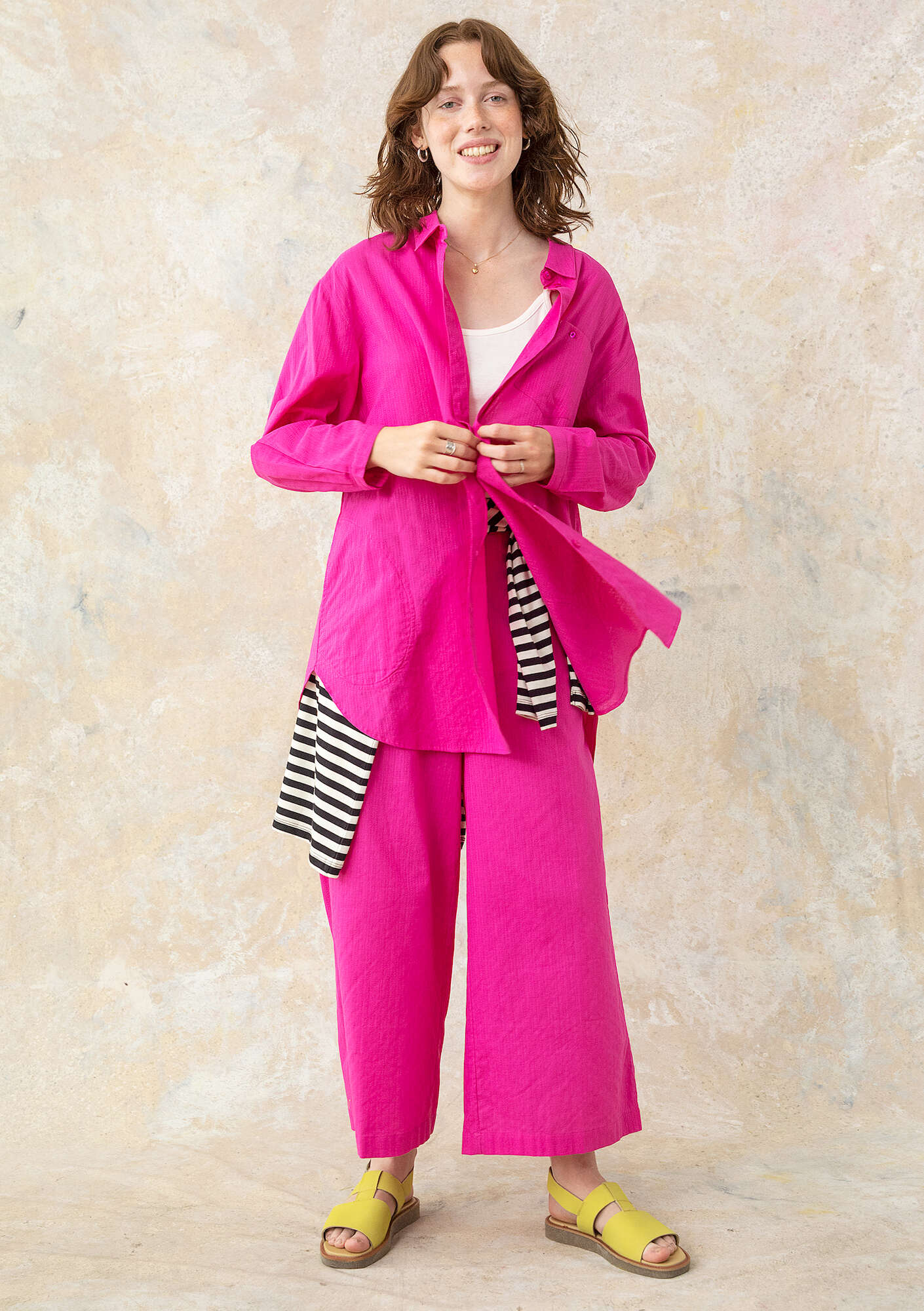 Woven organic cotton trousers