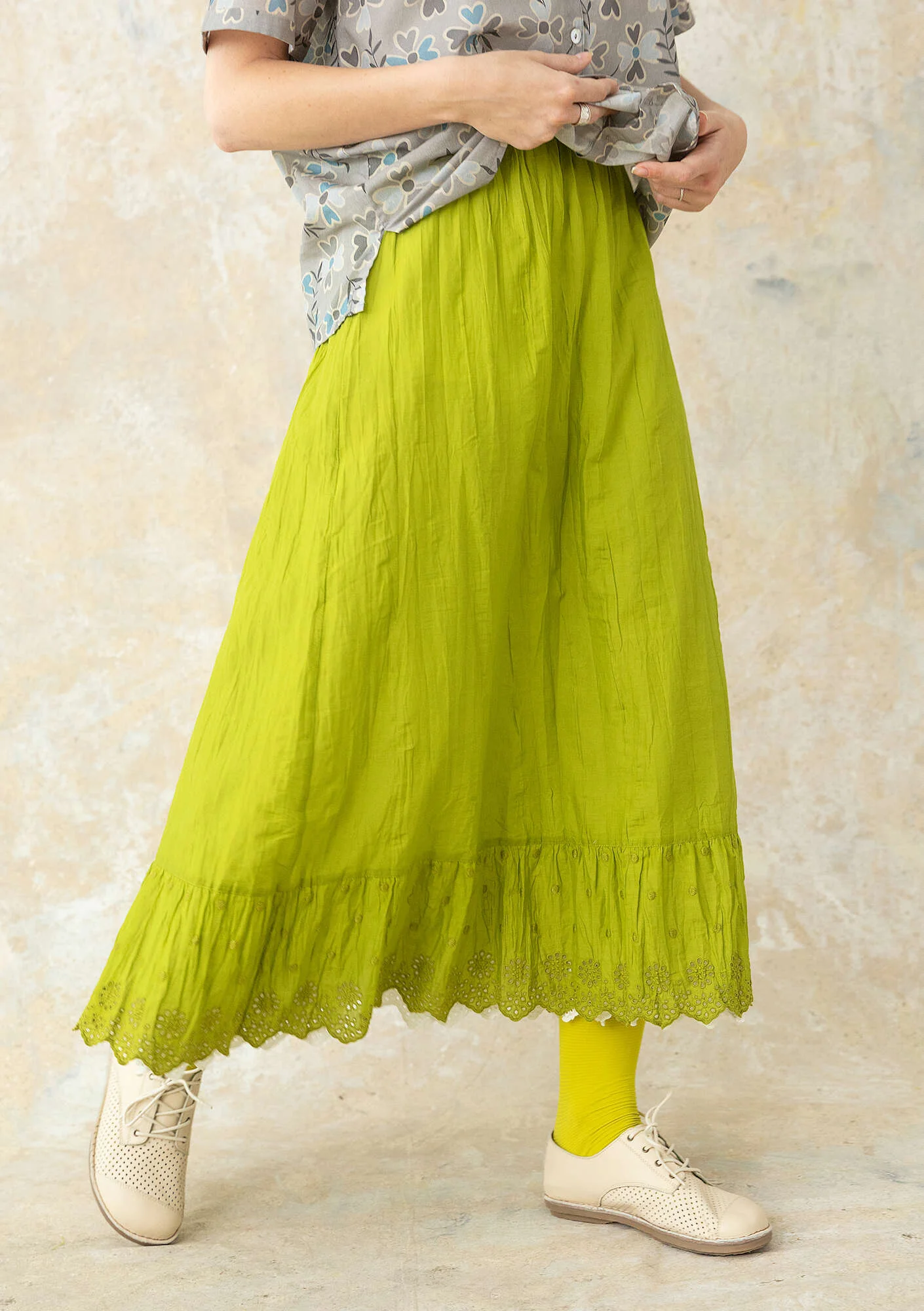 Woven organic cotton underskirt