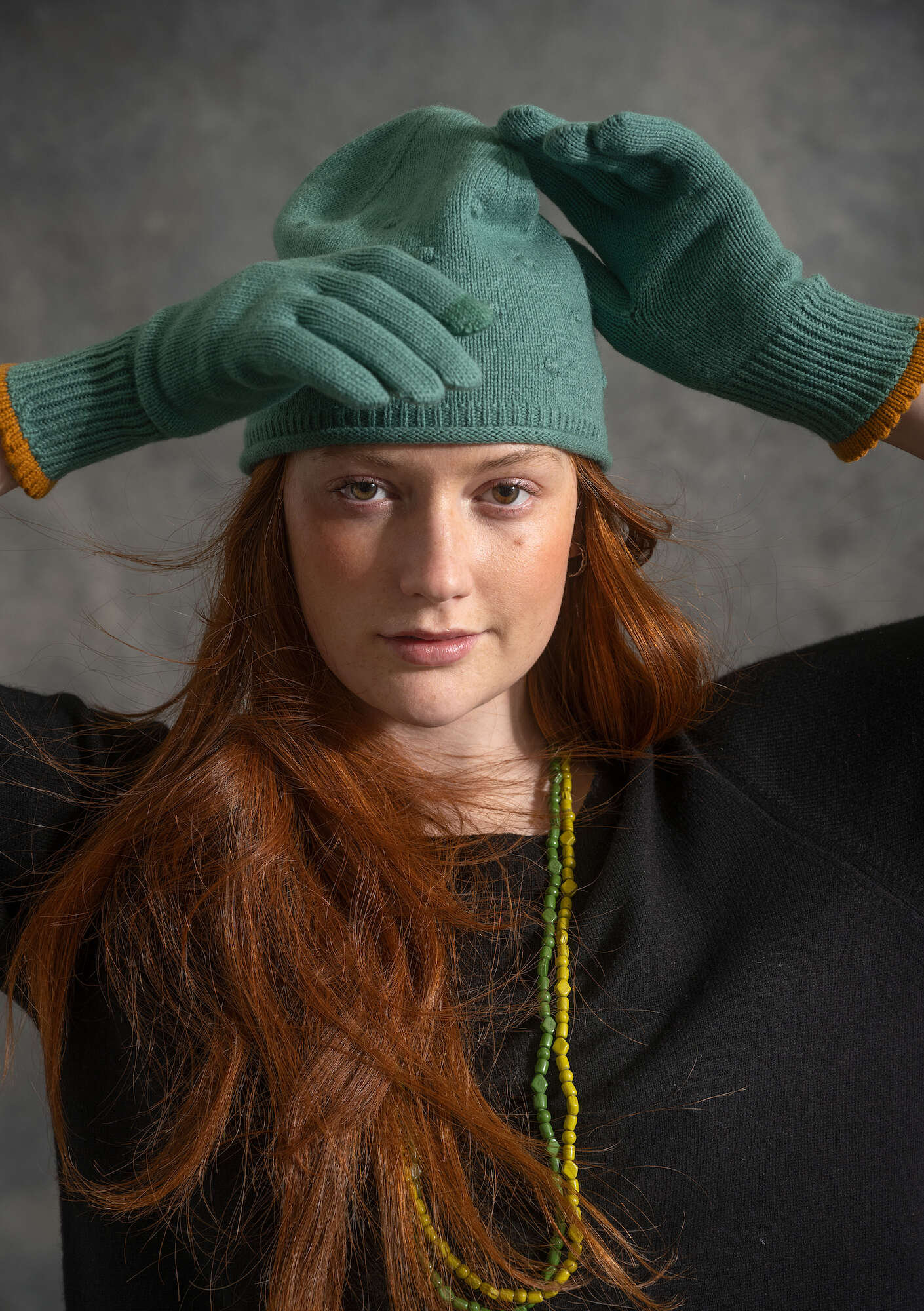 Organic cotton/wool touchscreen gloves