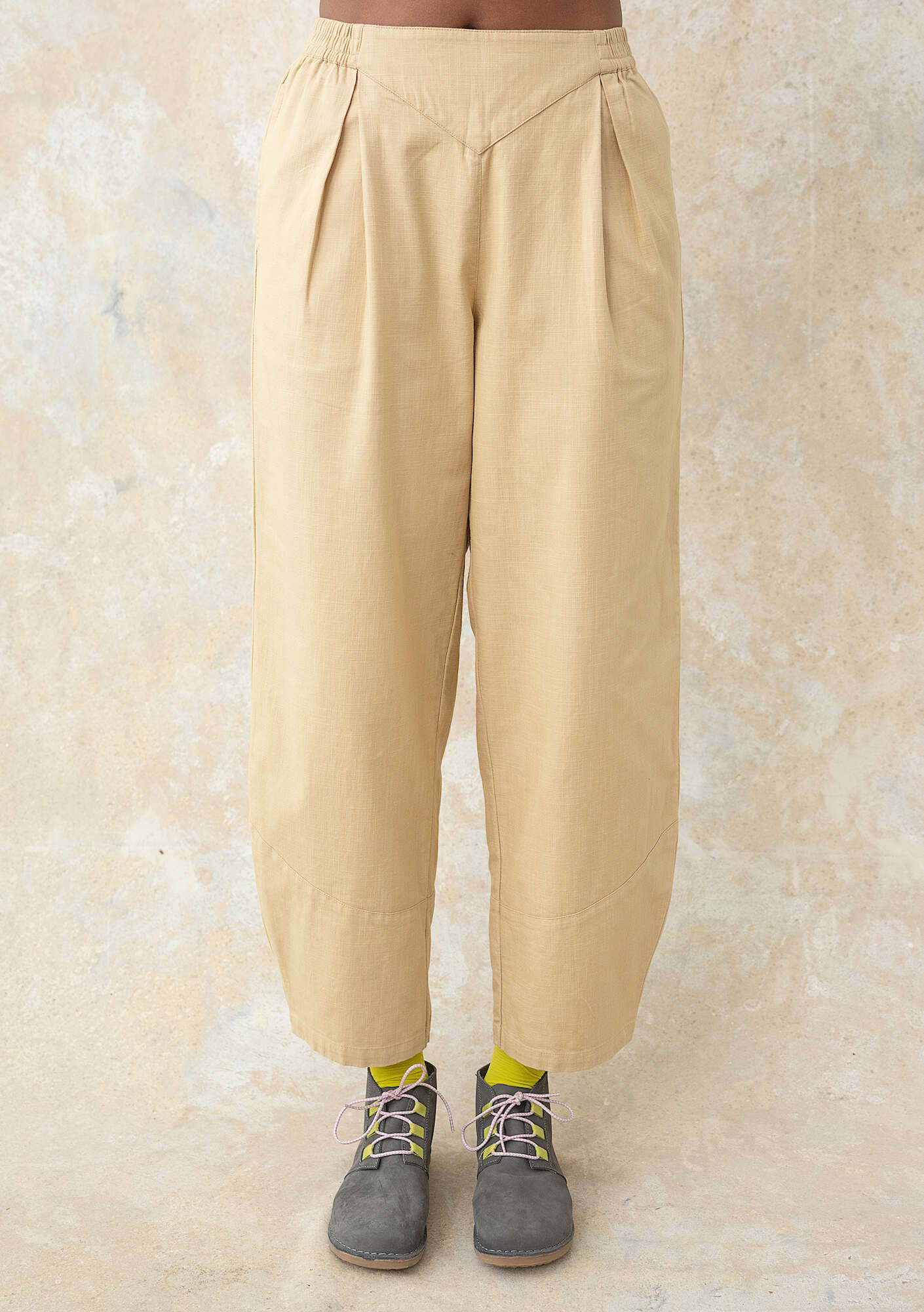 Woven organic cotton trousers