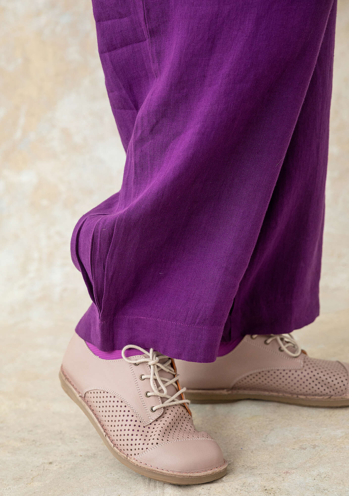 Woven linen trousers