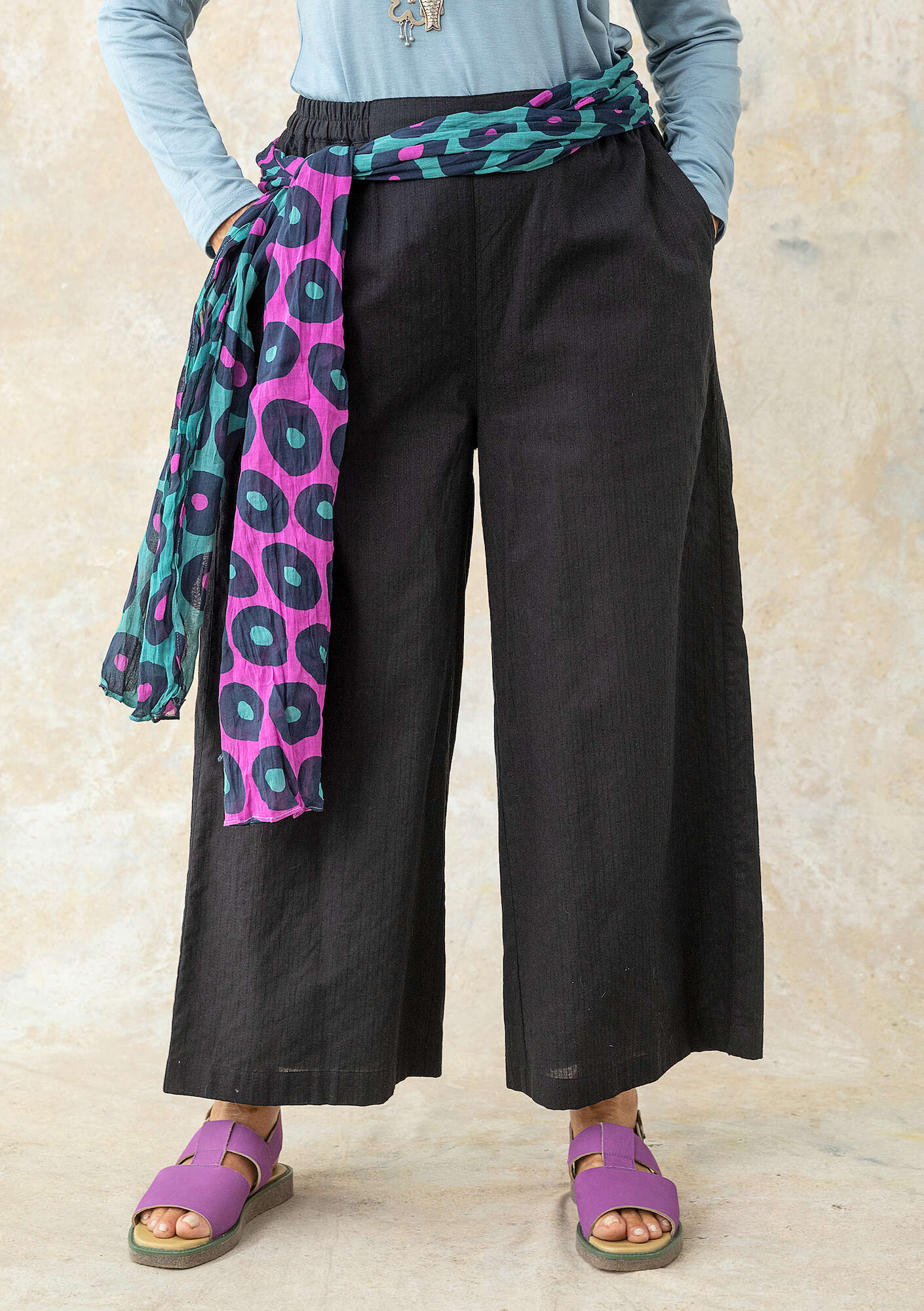 Woven organic cotton trousers