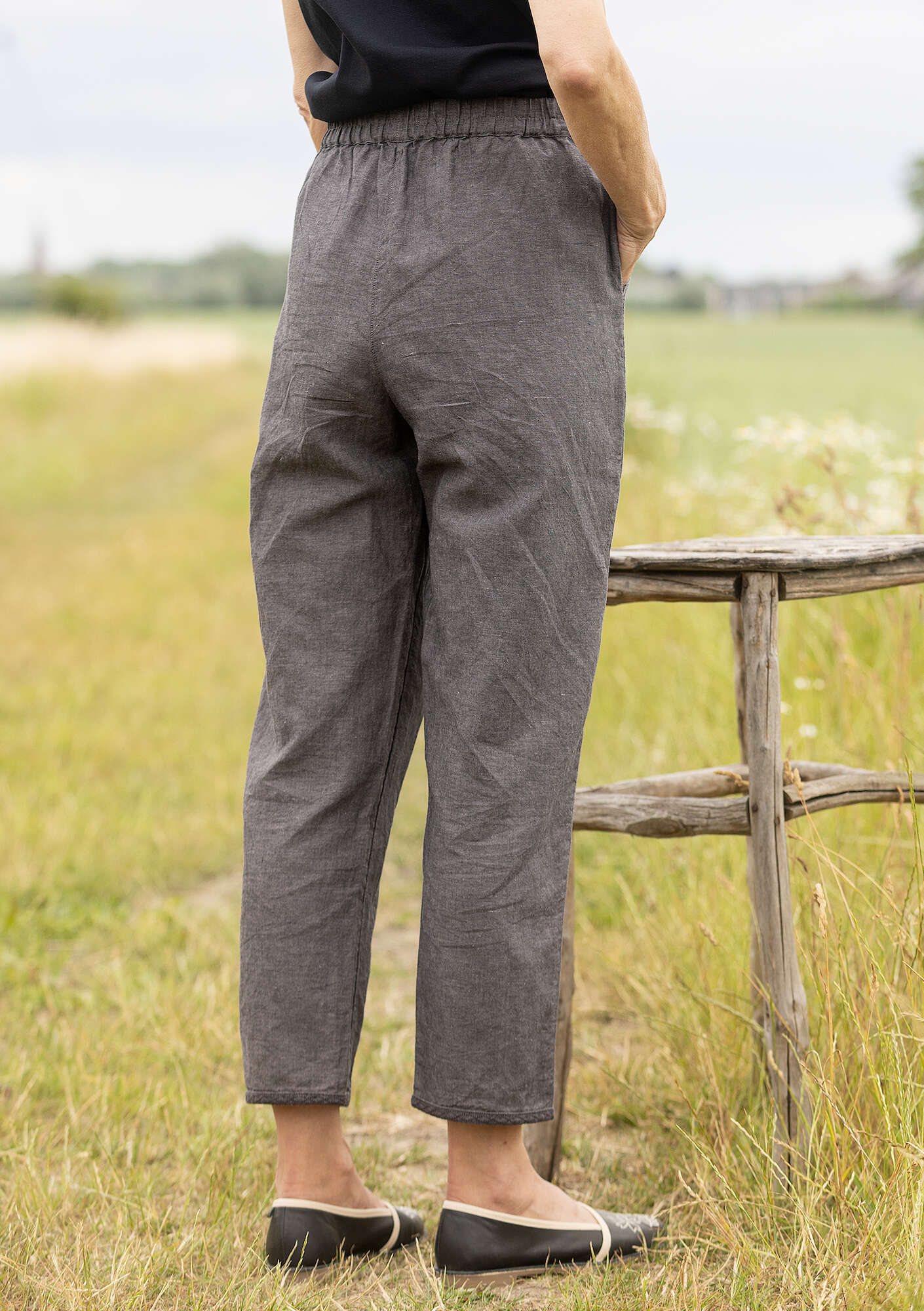 "Dunes" trousers in woven organic cotton/linen