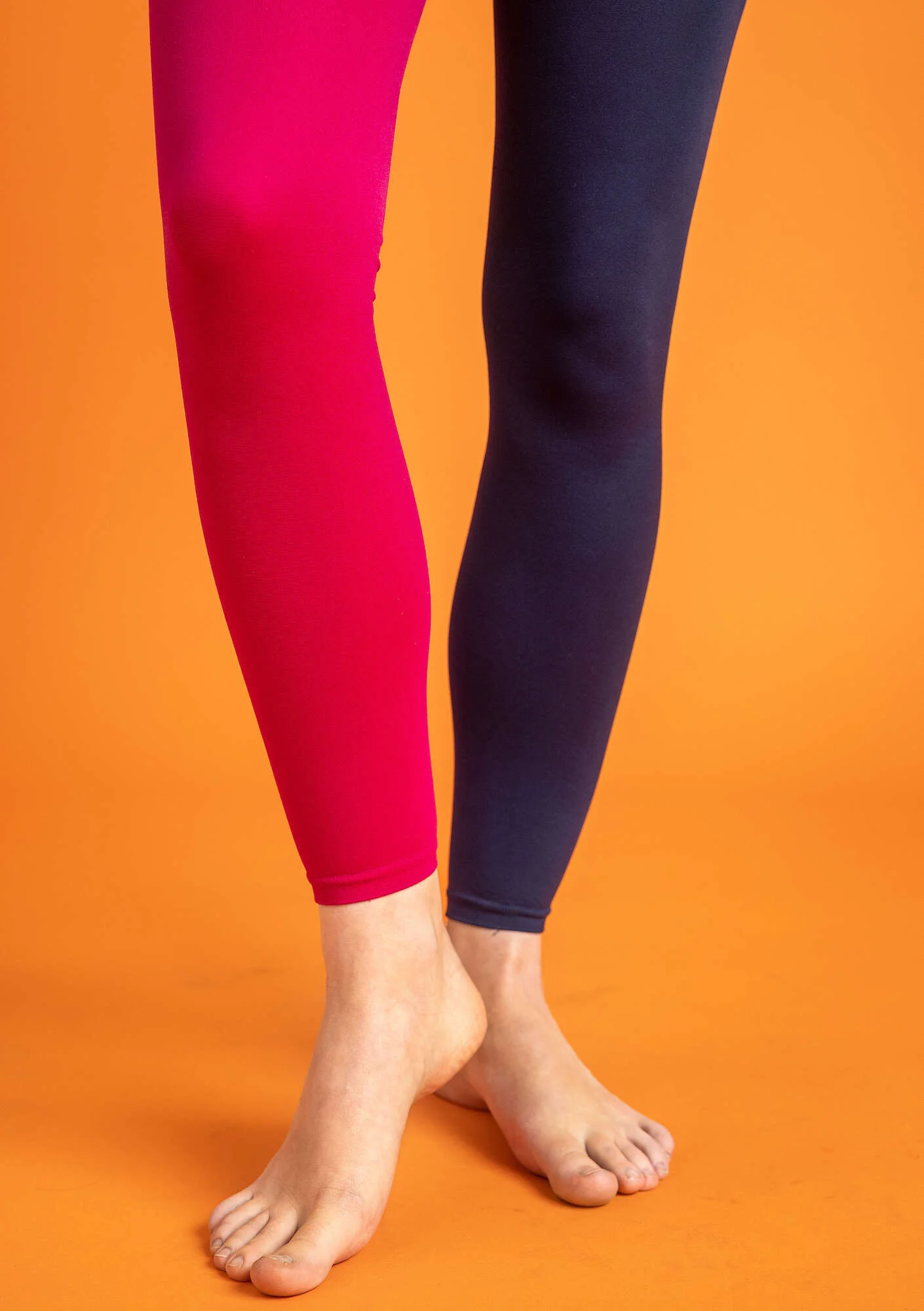 Solid-colour leggings made from recycled polyamide