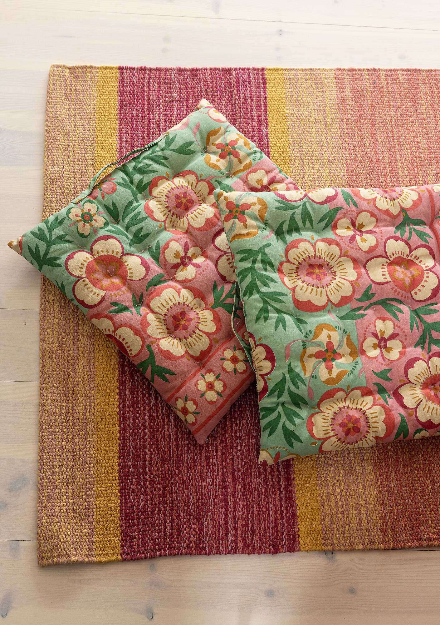 "Desert Bloom" organic cotton seat pad