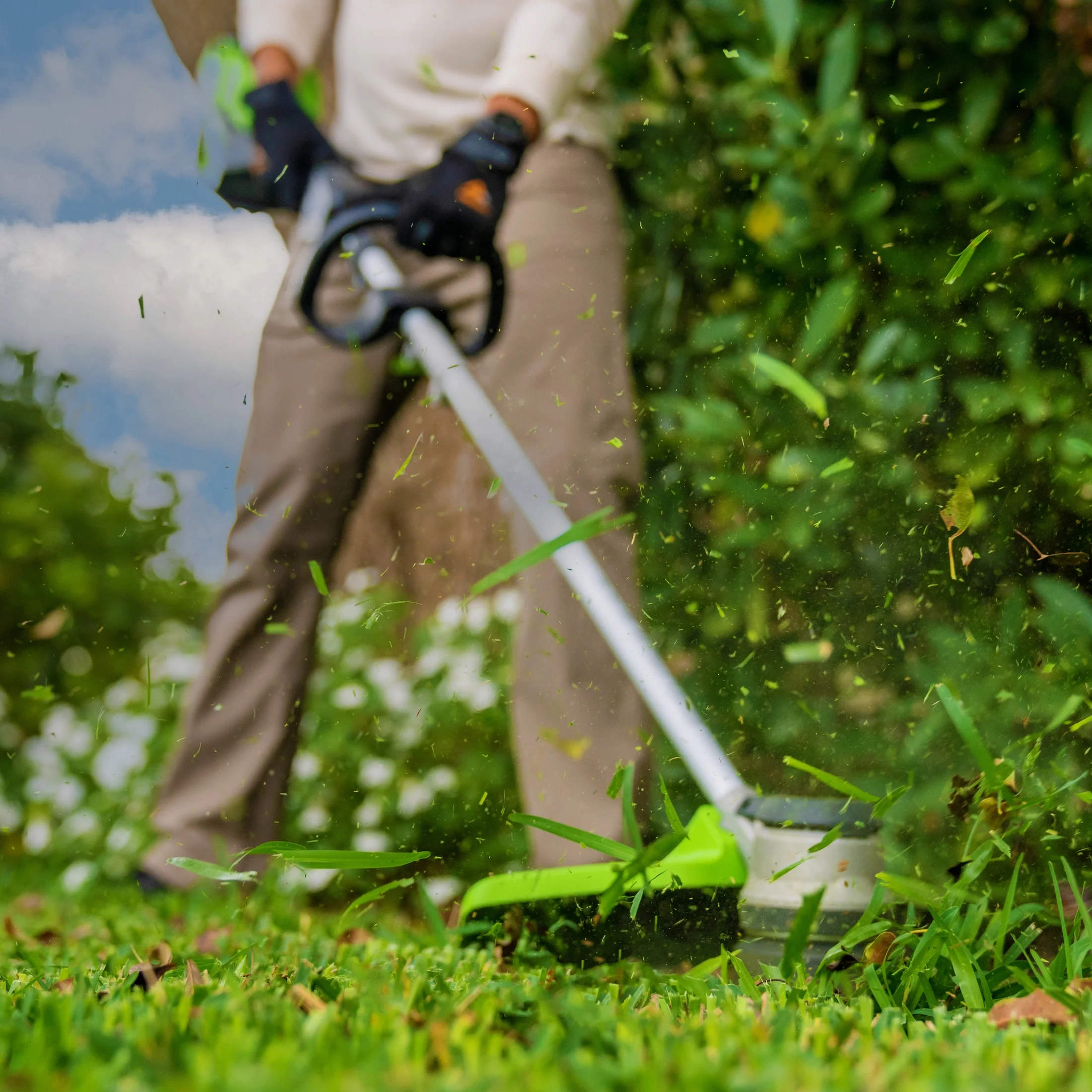 Greenworks 60V 16″ Battery Powered Cordless String Trimmer, Tool Only 2122802T