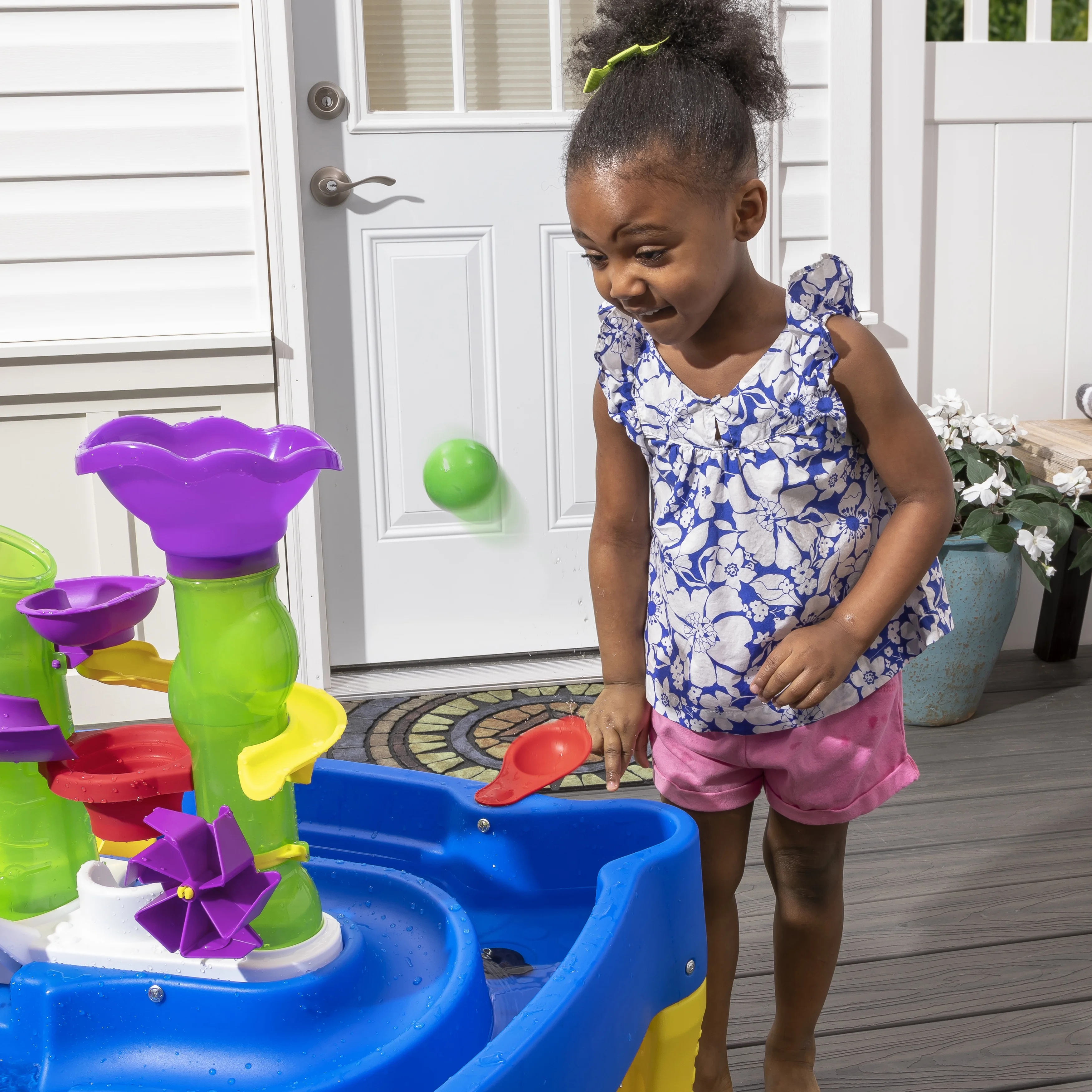 Step2 Rise and Fall Toddler Blue Water & Ball Table