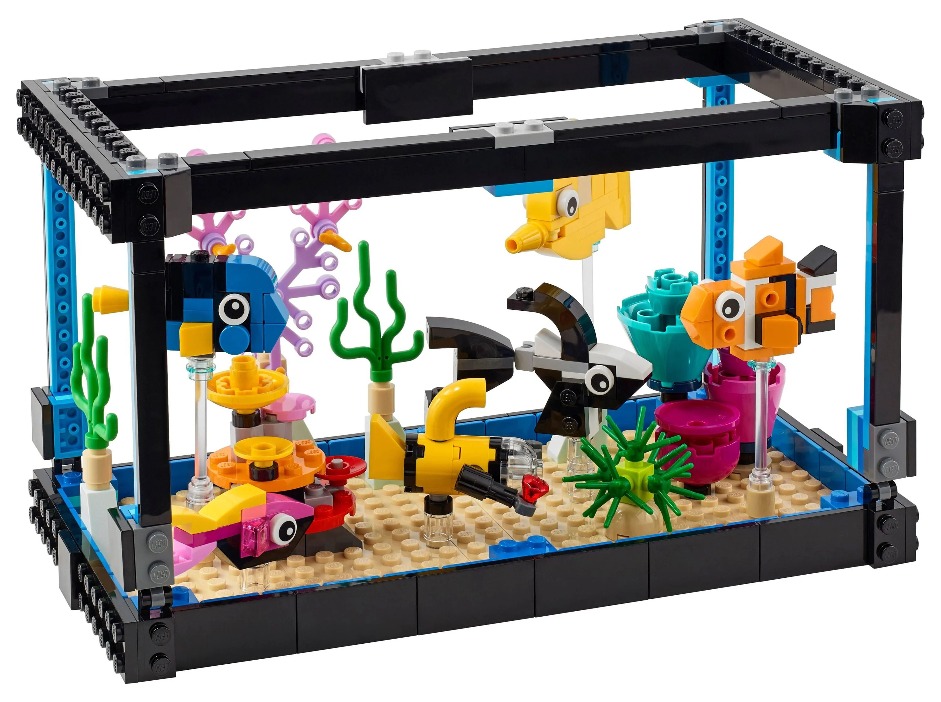 LEGO Creator Fish Tank 31122 Building Set (352 Pieces)