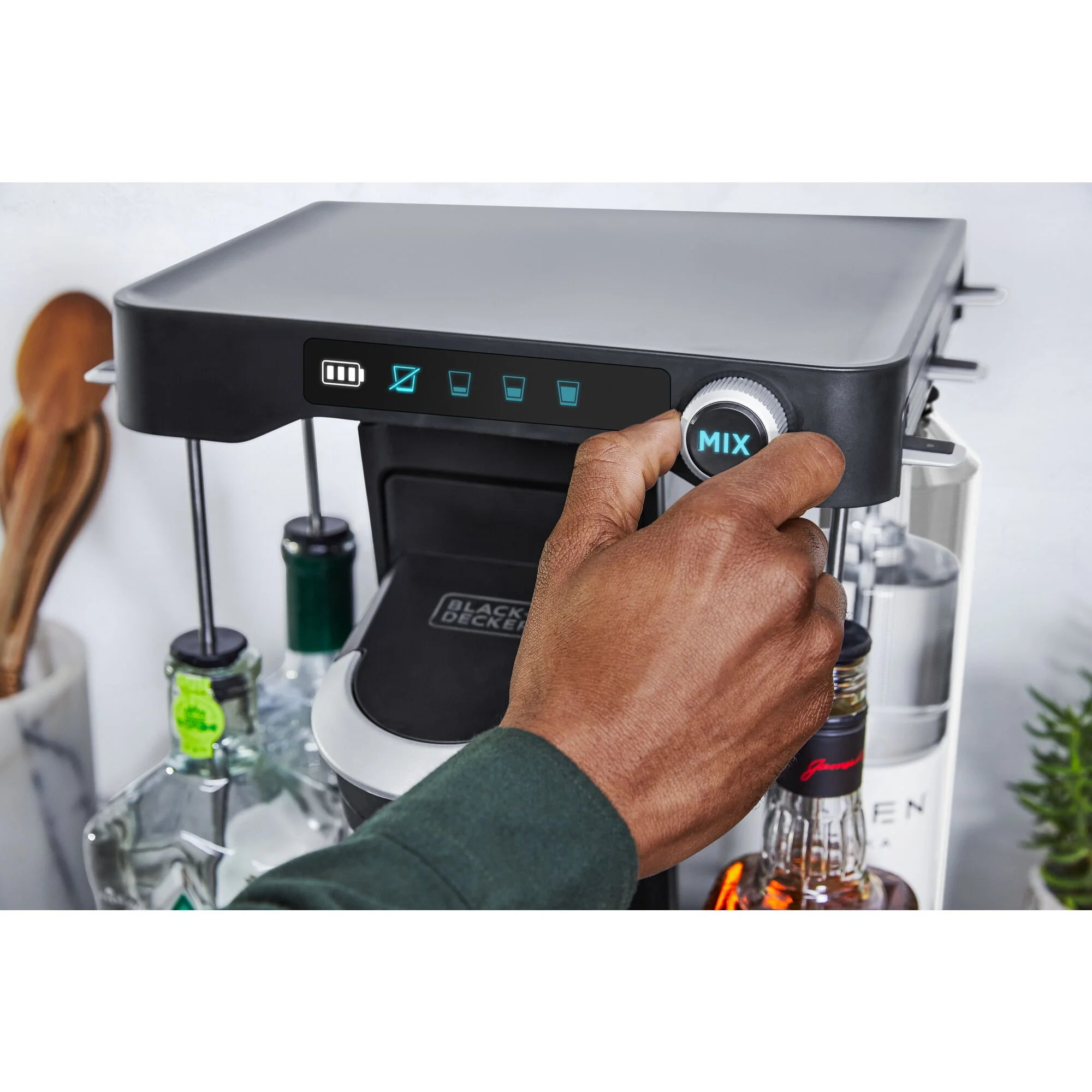 bev by BLACK+DECKER Cordless Cocktail Maker (BCHB101)