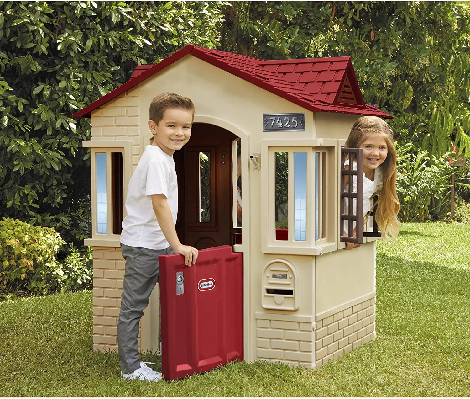 USMART Cape Cottage Playhouse with Working Doors, Windows, and Shutters – Tan