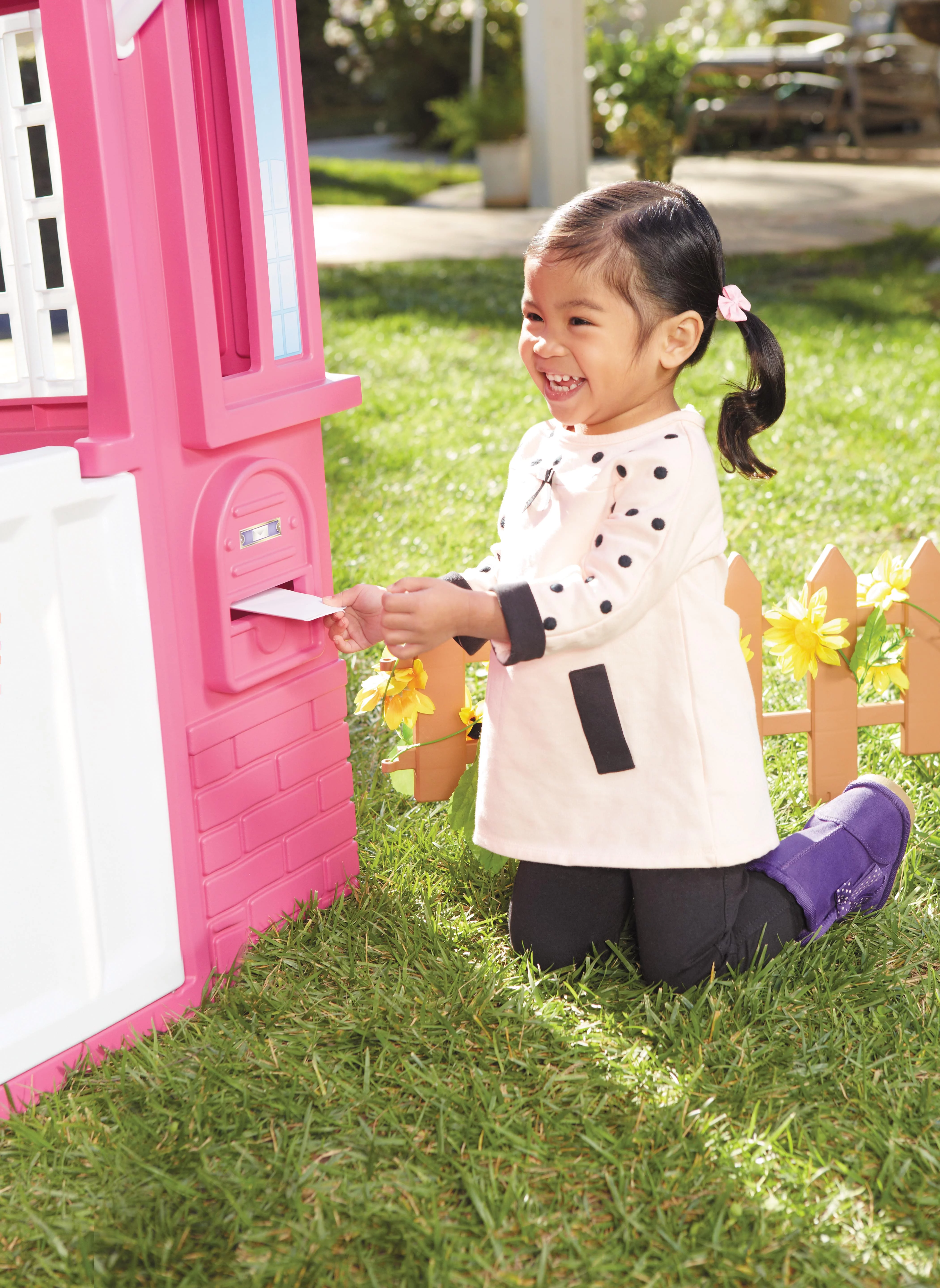 Little Tikes Cape Cottage House, Pink – Pretend Playhouse for Girls Boys Kids 2-8 Years Old