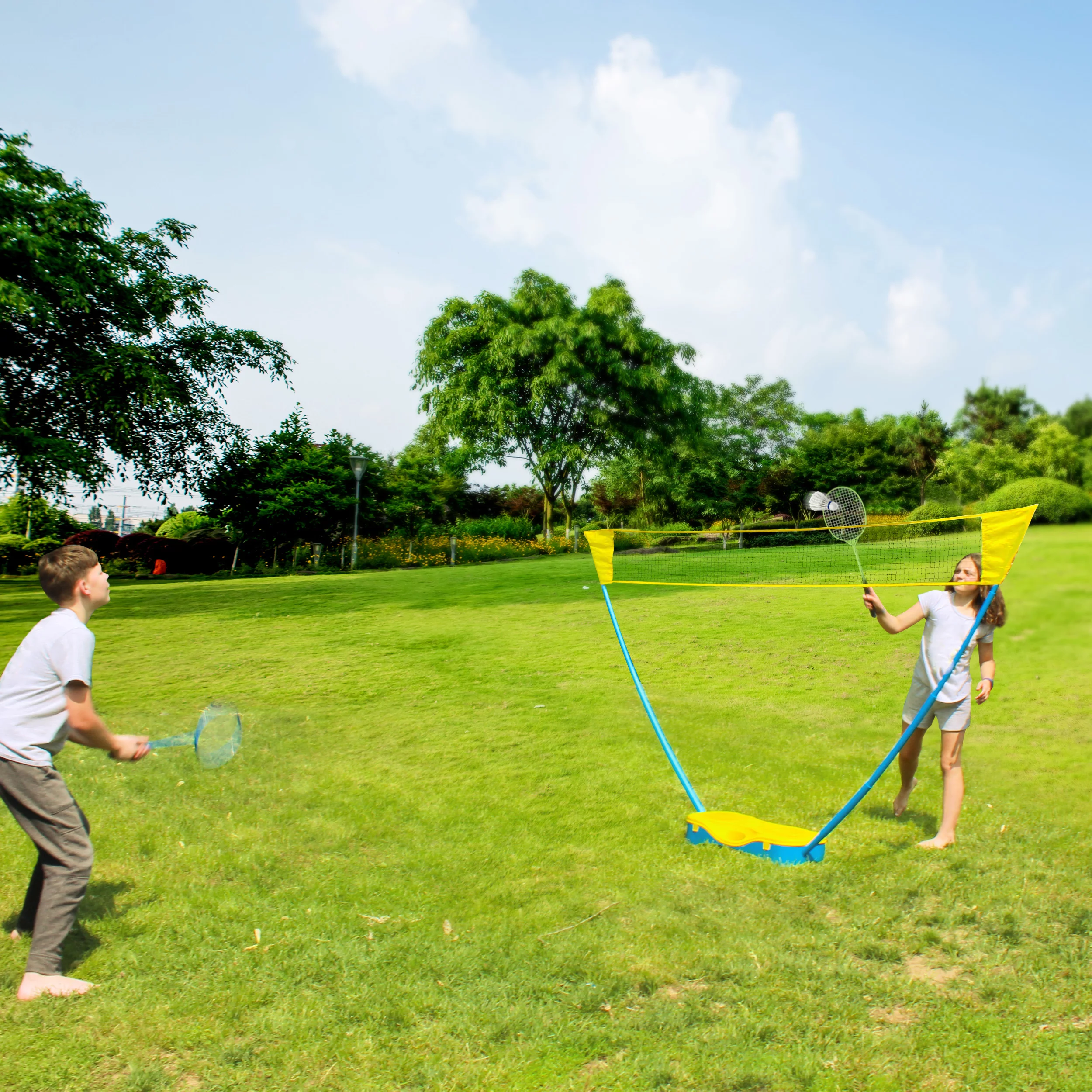 Swing Sports Outdoor Badminton Set – 5ft Standing Net with Birdies and Rackets