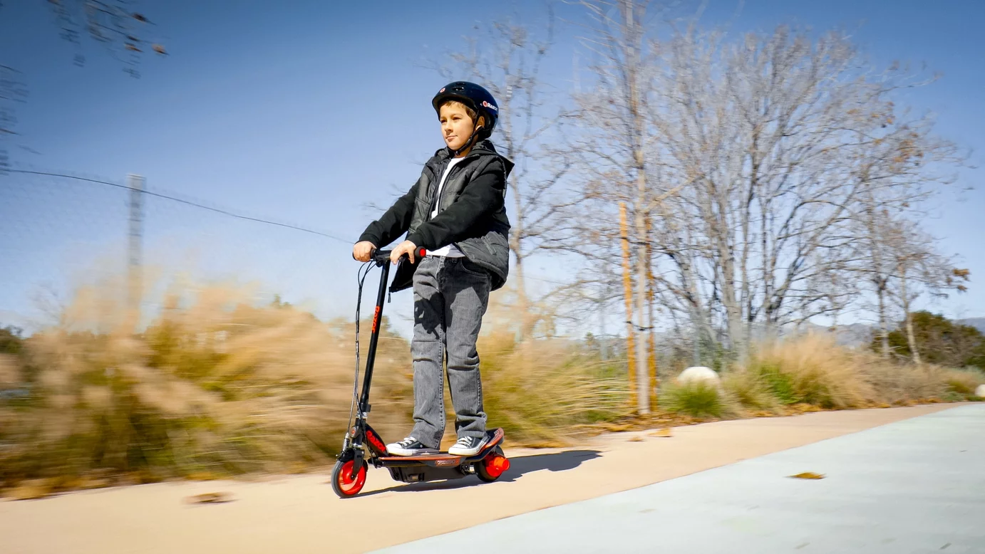 Razor Power Core E90 Glow Electric Scooter, LED Light-Up Deck, up to 10 mph, for Kids Ages 8 and up