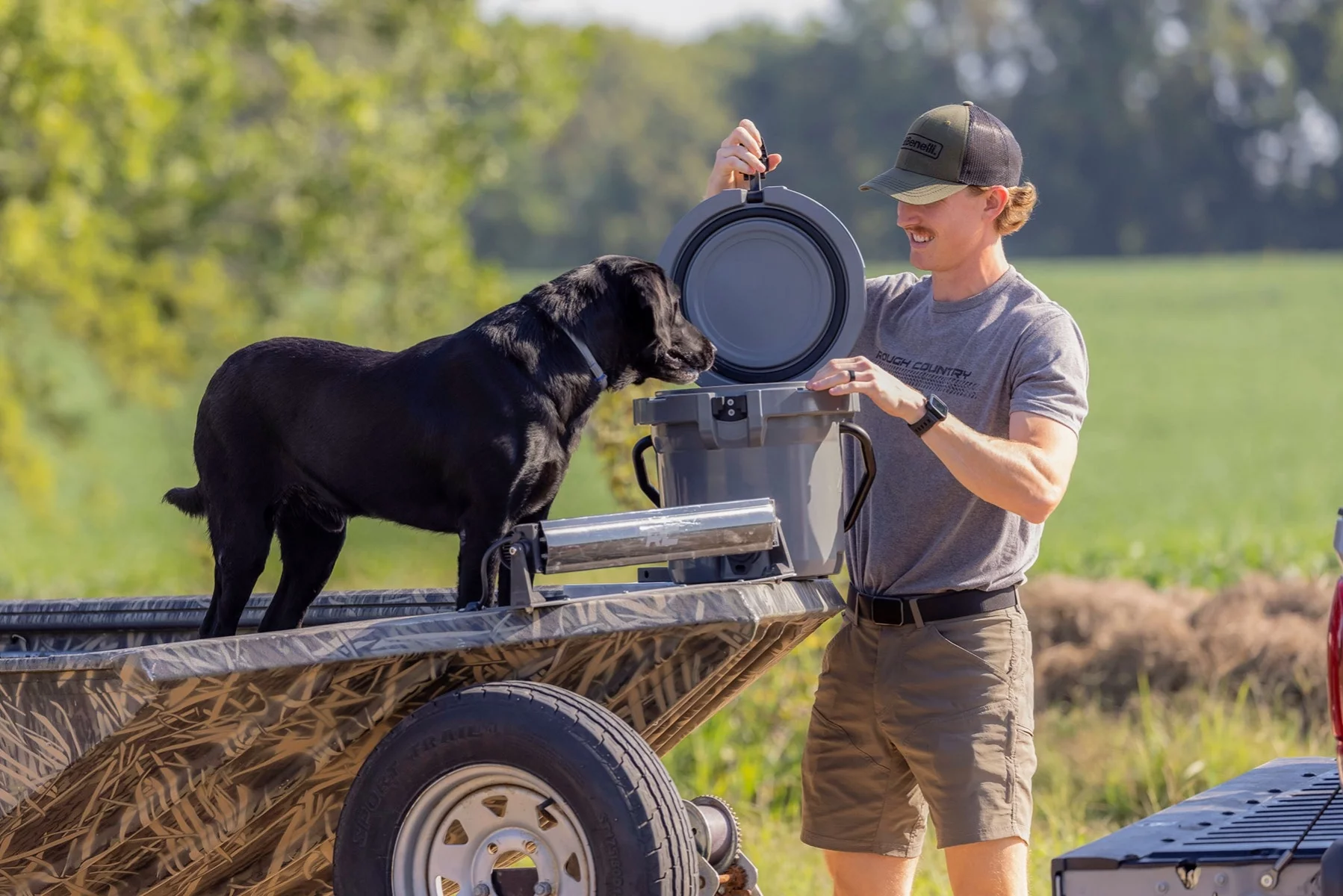 Rough Country 2.5 Gallon Bucket Cooler with Spigot – 99043