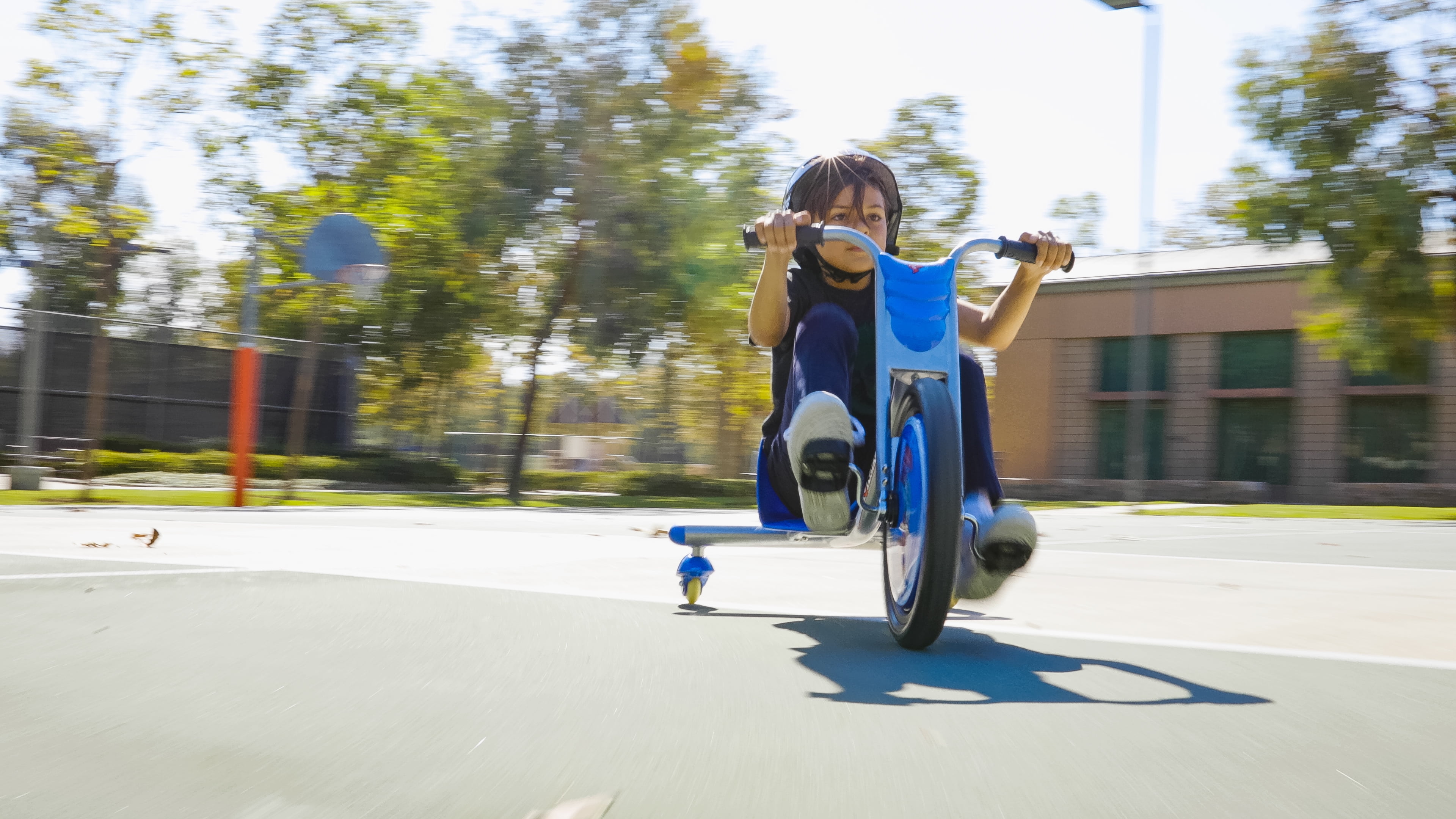 Razor RipRider 360 Drift Trike – Blue, 16″ Front Wheel, 3-Wheeled Drifting Ride-On, Tricycle with Rear Casters for Kids Ages 5 and Up, Unisex