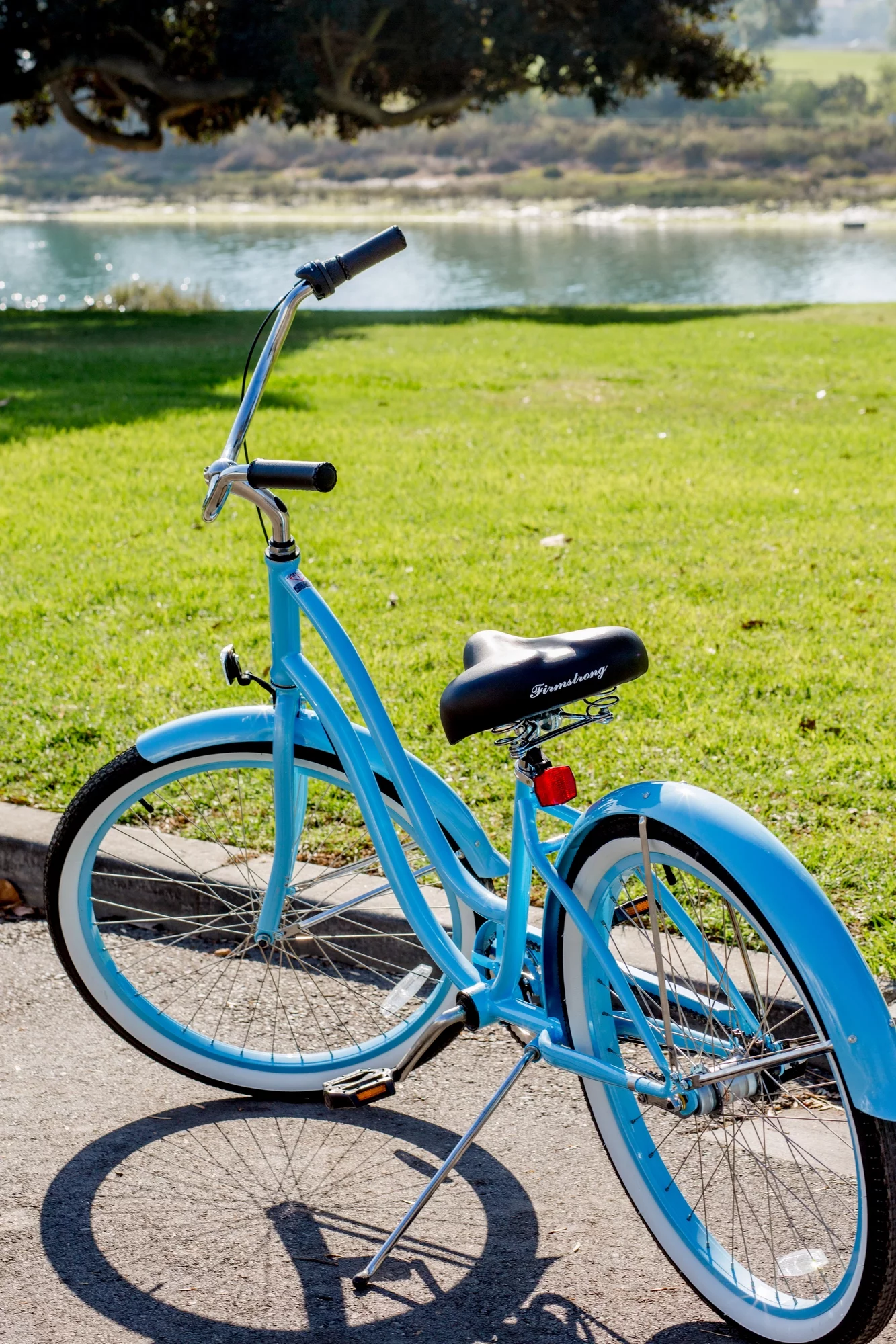 Firmstrong Siren Lady Beach Cruiser Bicycle, 26″, Women’s, Three Speed, Blue