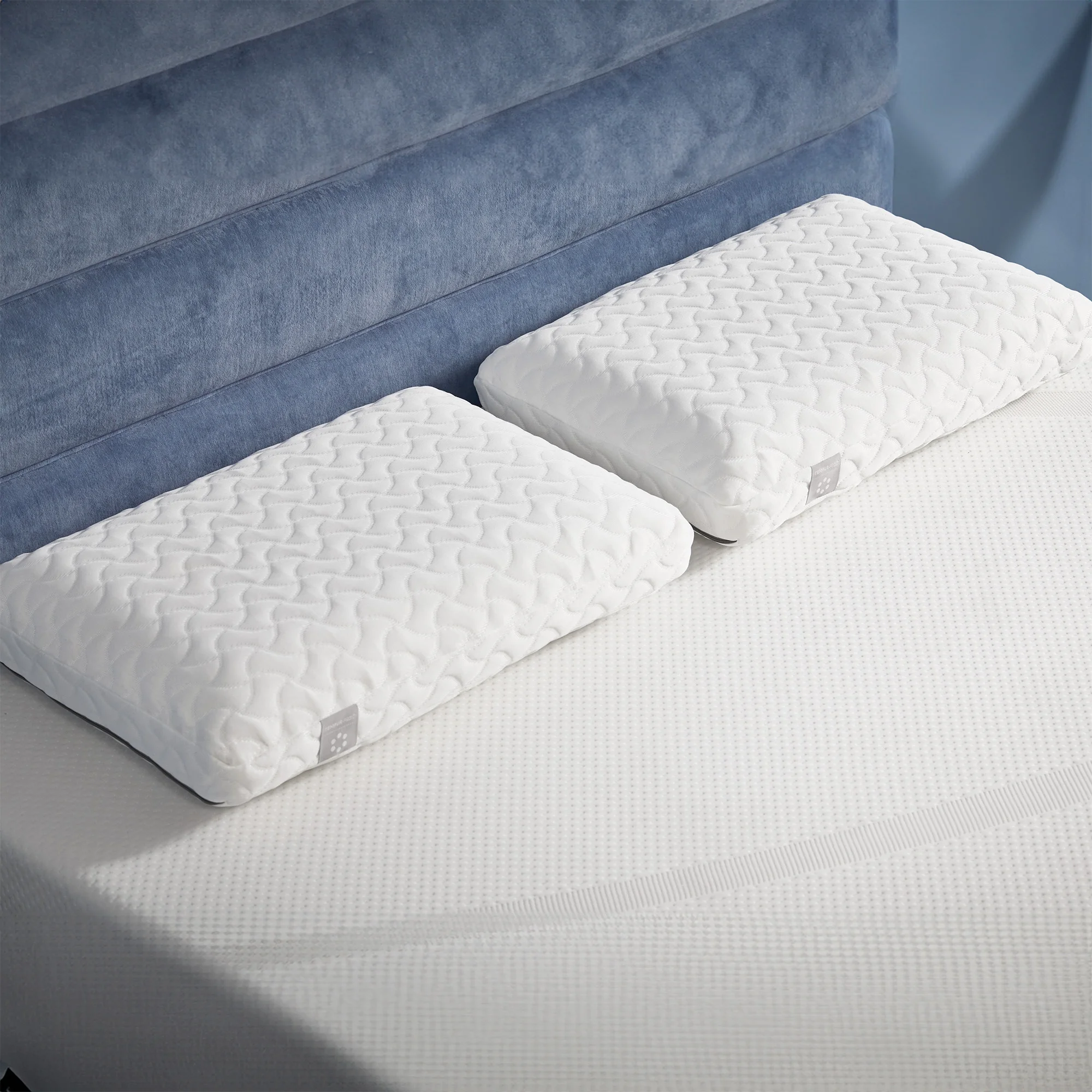 Tempur-Pedic Cloud Memory Foam Bed Pillow for Side and Back Sleepers, Queen, 2 Pack