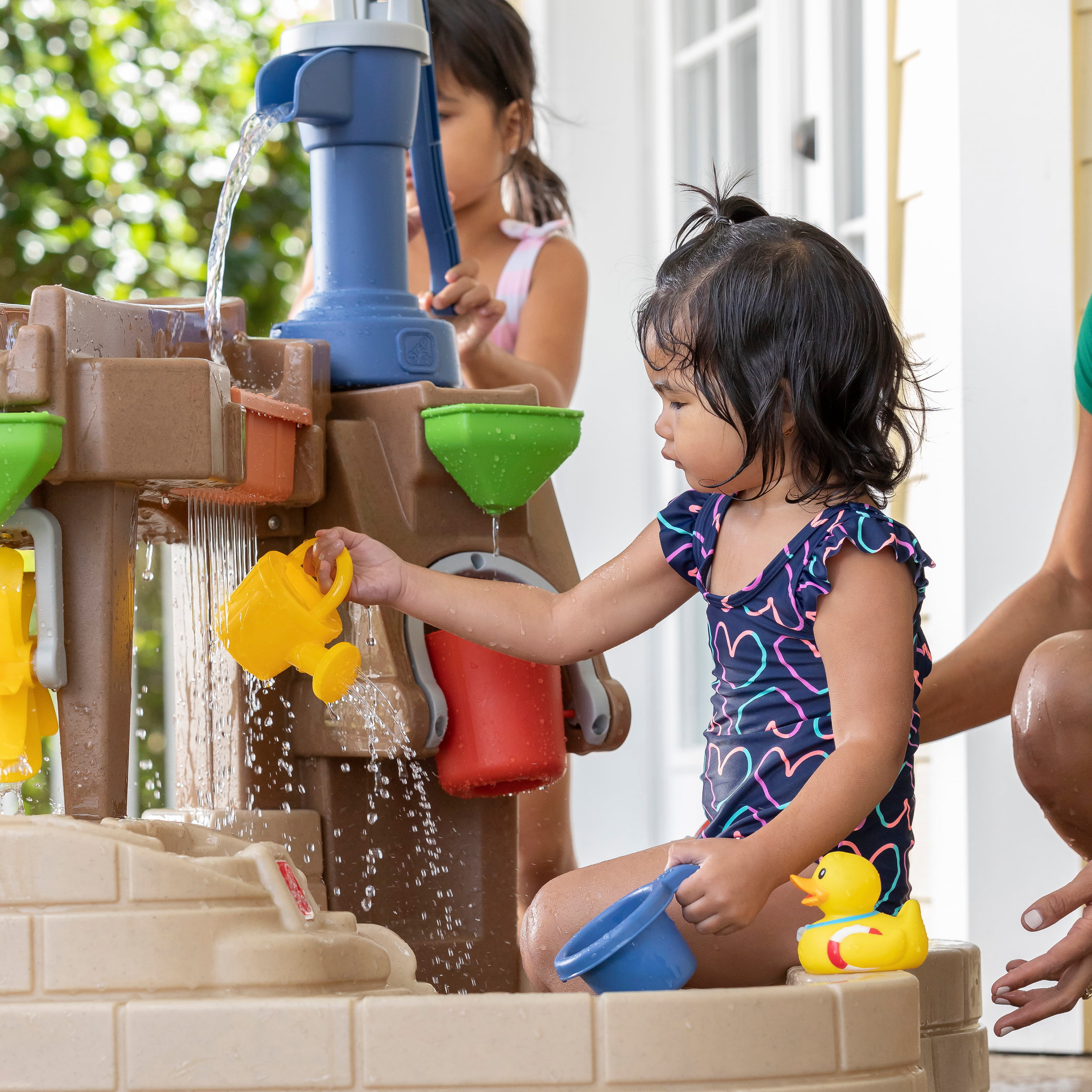 Step2 Pump & Splash Discovery Pond Water Table for Toddlers