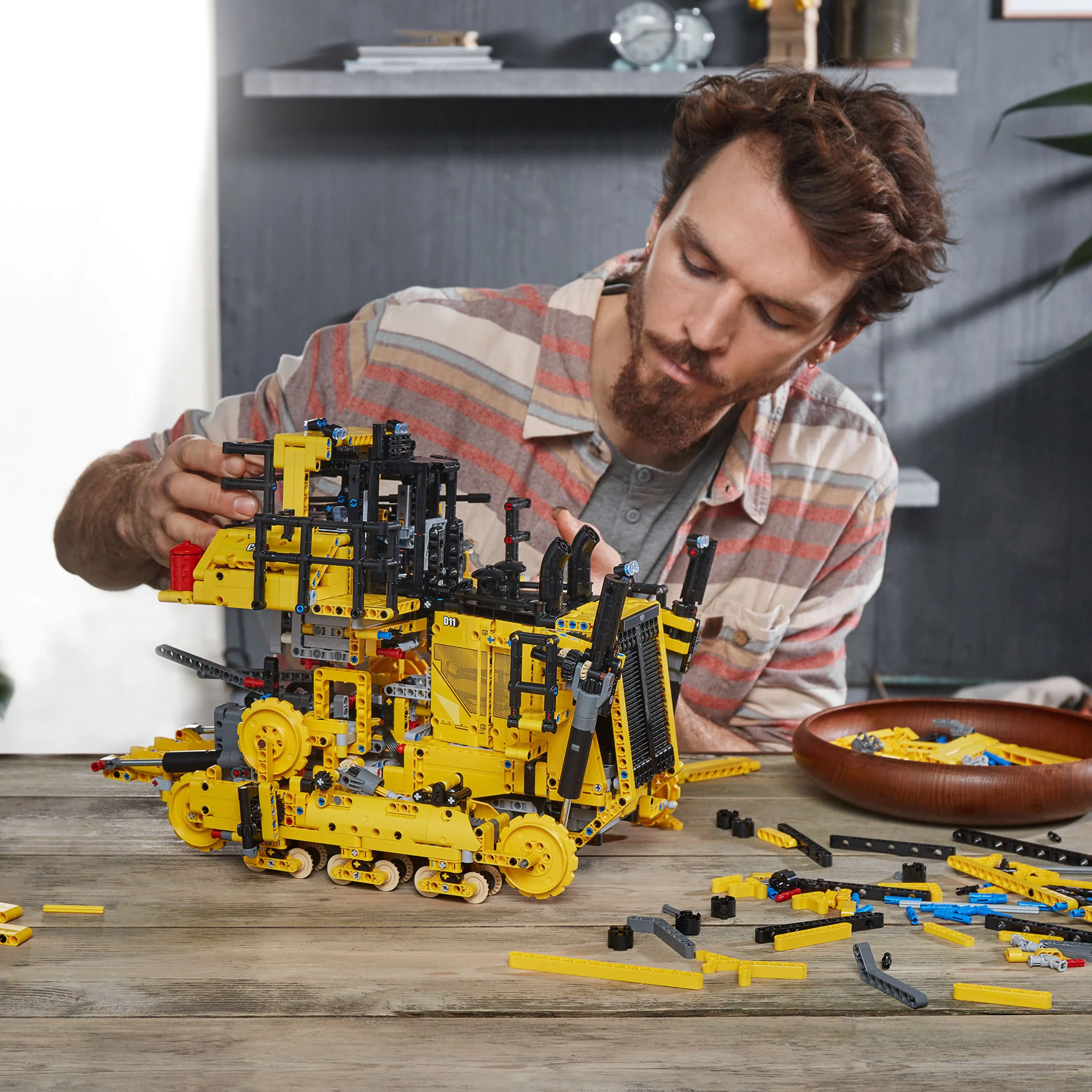 LEGO Technic App-Controlled Cat D11 Bulldozer 42131; A True-to-Life Replica of an Iconic Construction Machine (3,854 Pieces)