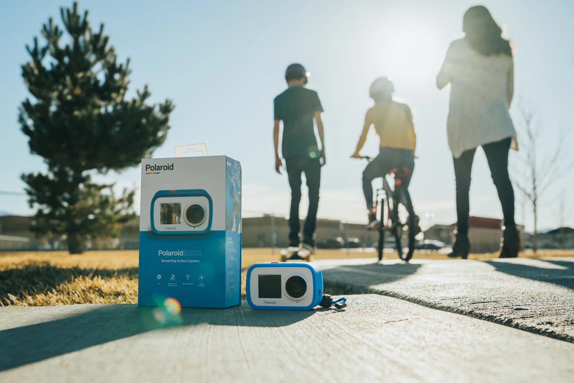 Polaroid Dual Screen WiFi Action Camera 4K,18MP, Waterproof, Blue and White