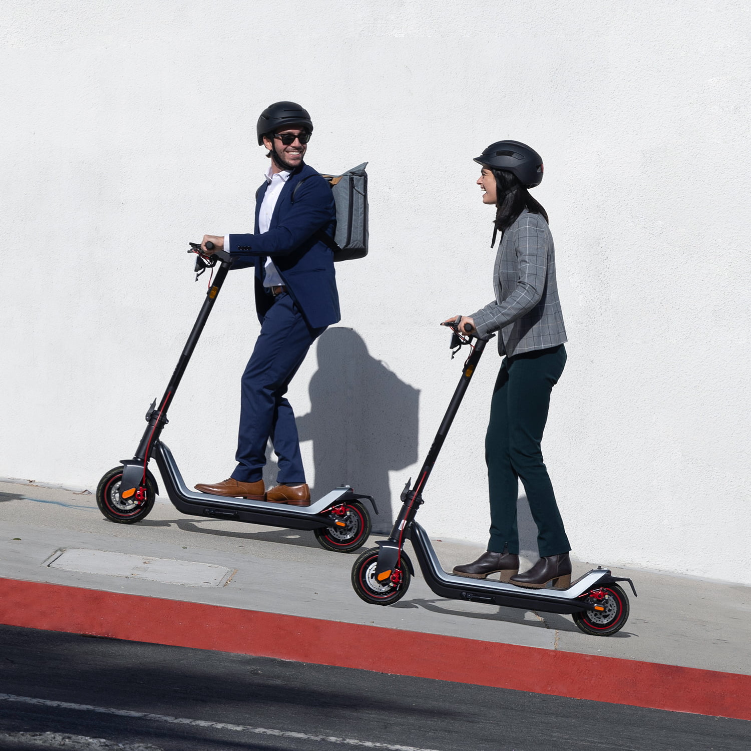 NIU KQi3 Max Electric Scooter 40.4 Miles Long Range Upgraded Motor Power Max Speed 20 mph Portable Foldable Commuting