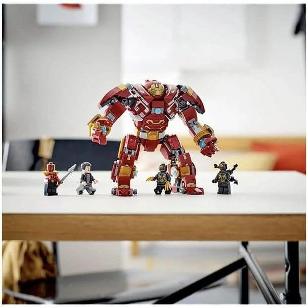 Lego Marvel Hulkbuster: Battle for Wakanda 76247