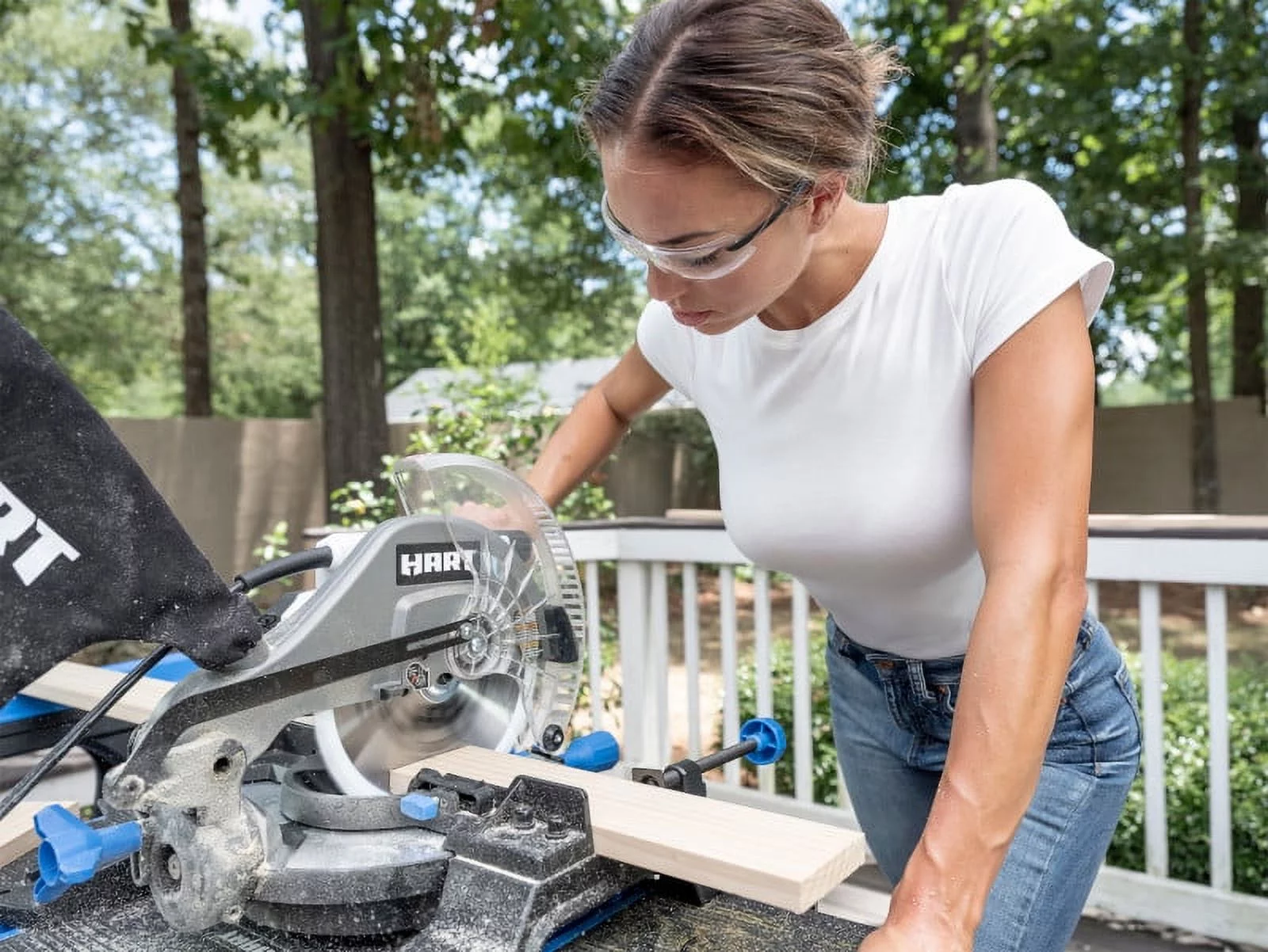 HART 10-inch 14-Amp Compound Miter Saw