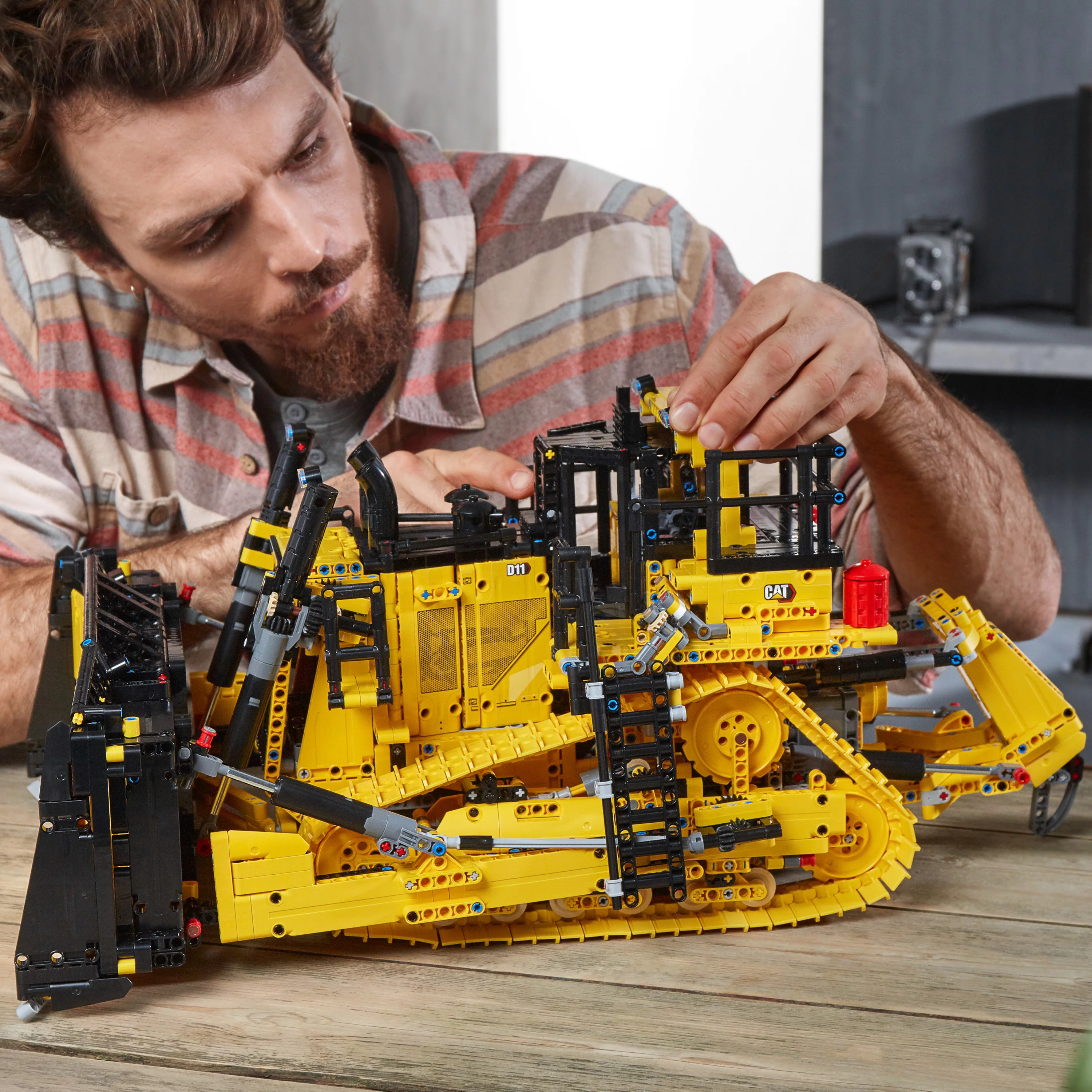 LEGO Technic App-Controlled Cat D11 Bulldozer 42131