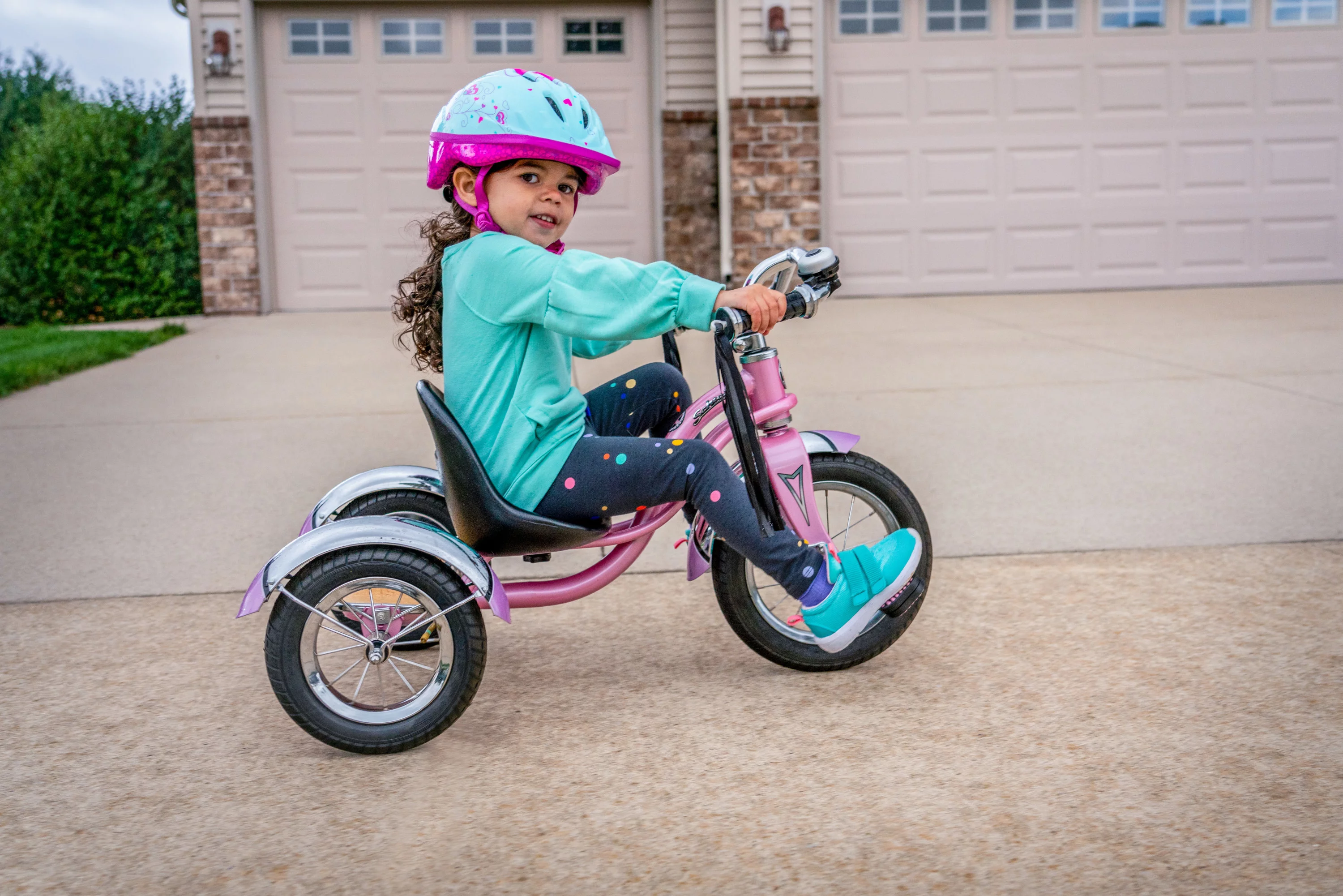 Schwinn Roadster Retro-Style Tricycle, 12-inch front wheel, ages 2 – 4, pink