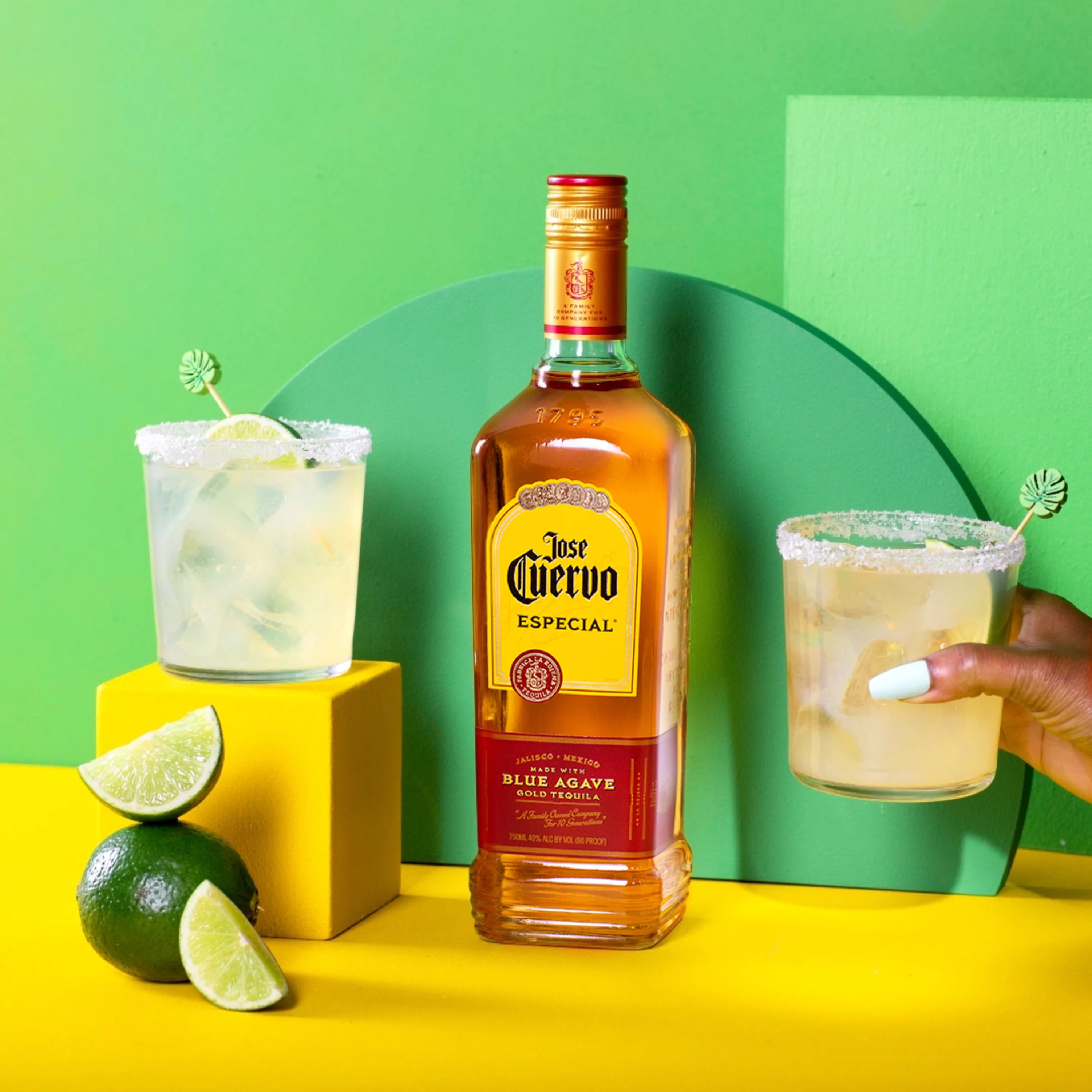 Jose Cuervo Especial Gold Tequila, 40% ABV, 750 ml Glass Bottle